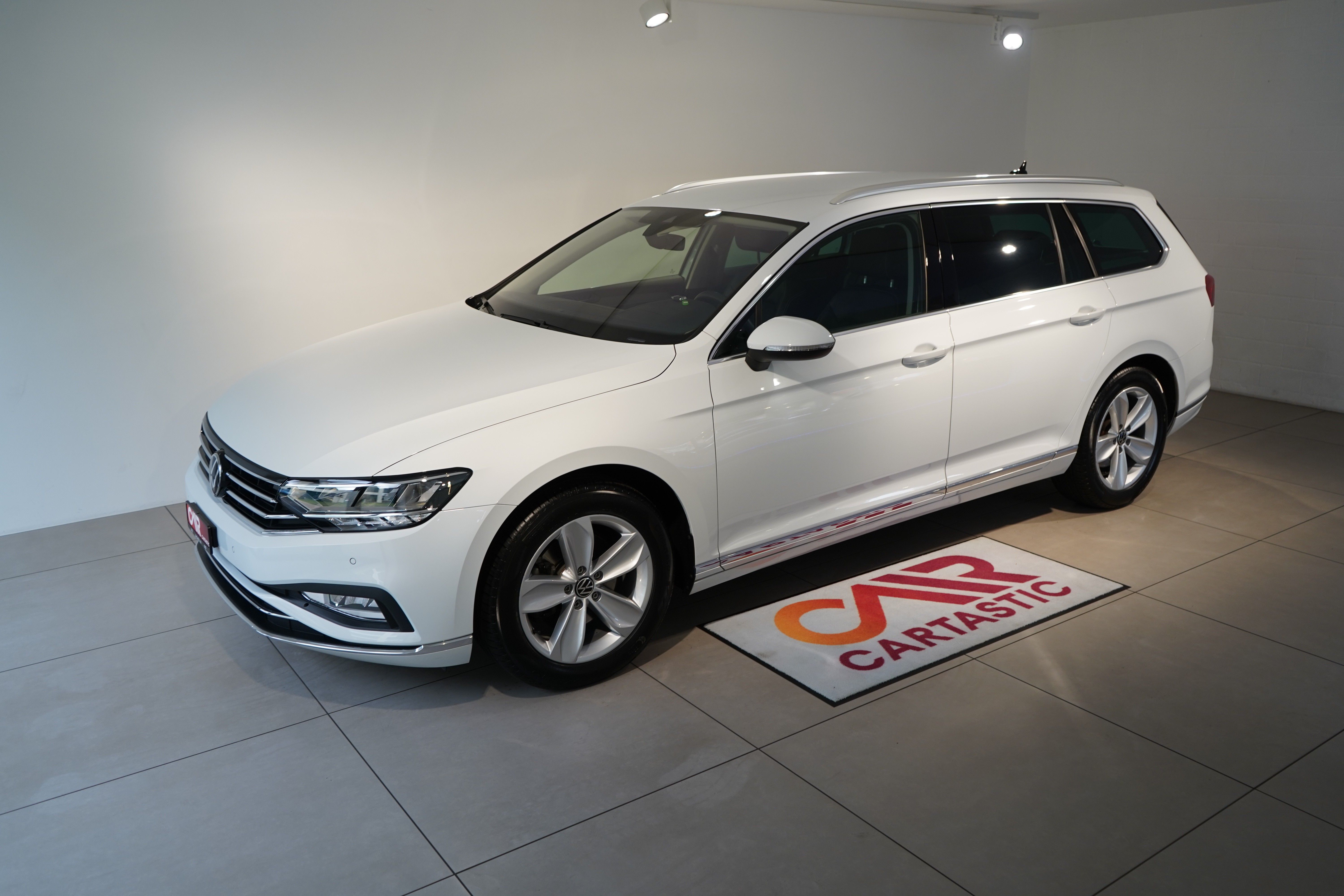 VW Passat 2.0TDI Elegance (Kombi)