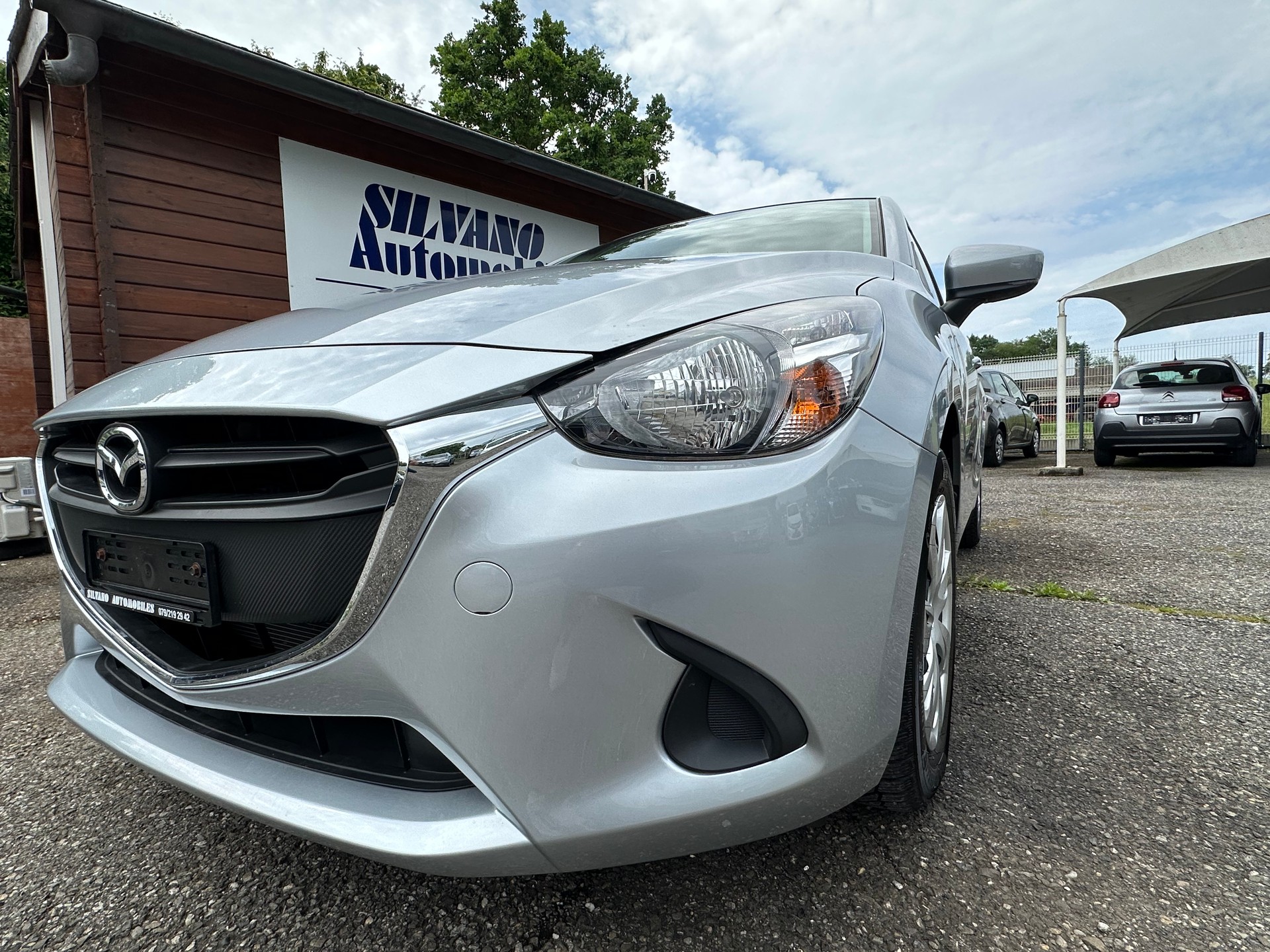 MAZDA 2 SKYACTIV-G 90 Ambition-showroom-element-3