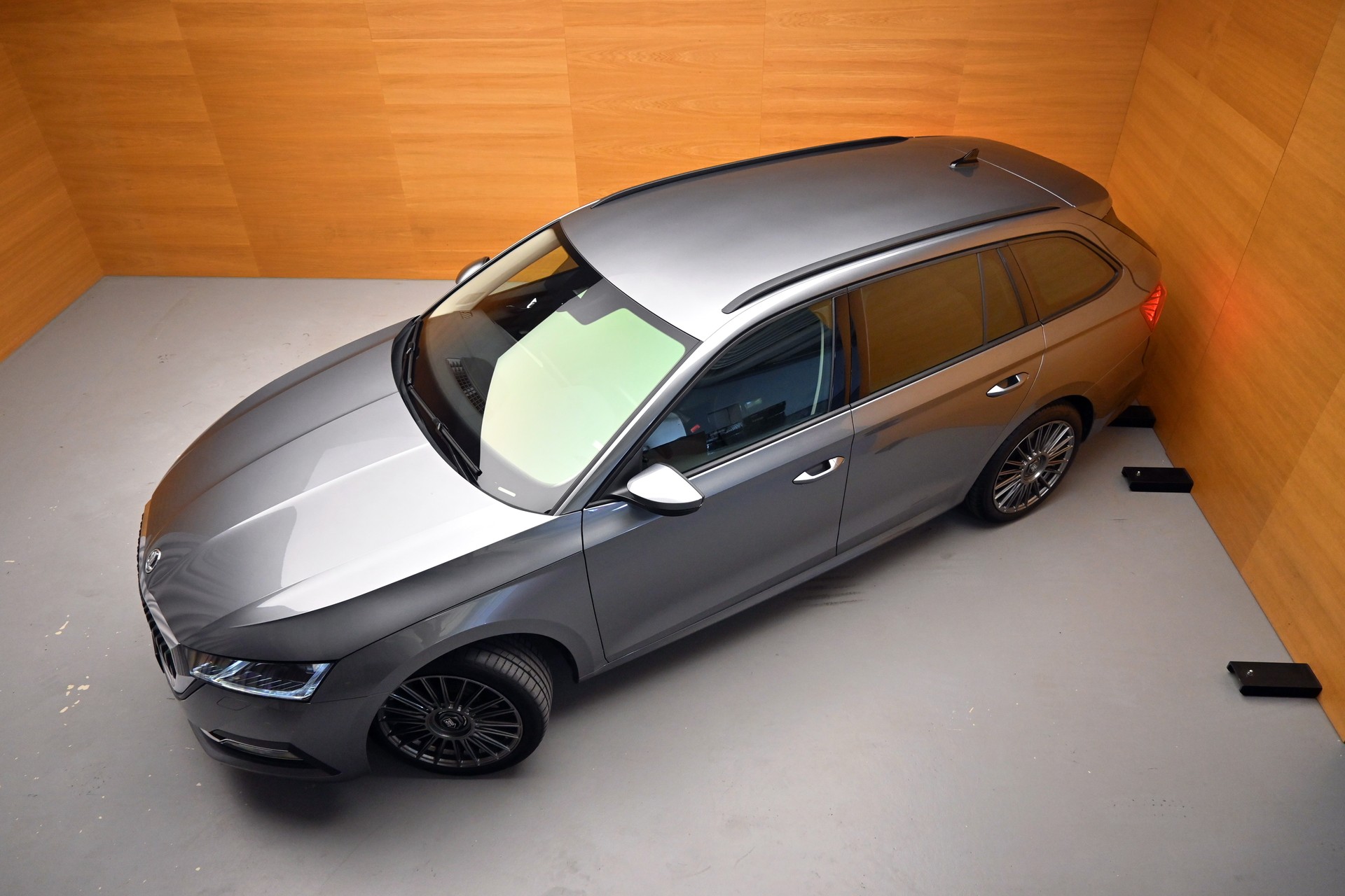 SKODA Octavia Combi 2.0 TDI DSG Style 4x4-showroom-element-1