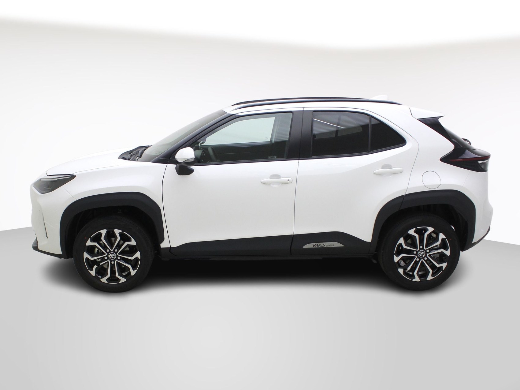 TOYOTA YARIS CROSS 1.5 VVT-i HSD Trend AWD-i ** 4x4 **-showroom-element-1