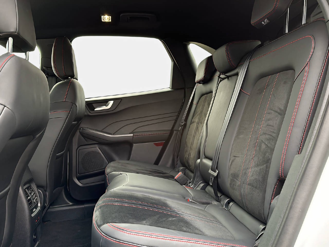 FORD Kuga 2.5 Hybrid ST-Line X 4x4-image-12