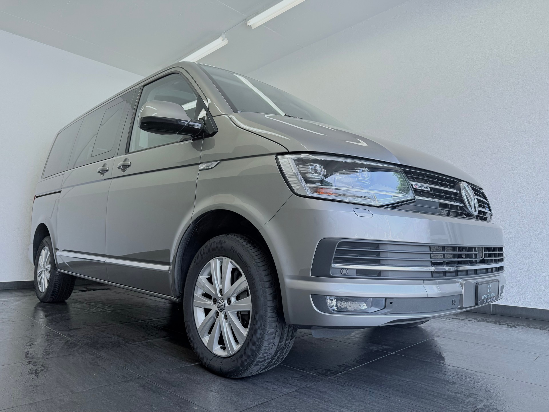 VW T6 Multivan 2.0 Bi-TDI Highline 4Motion-showroom-element-2