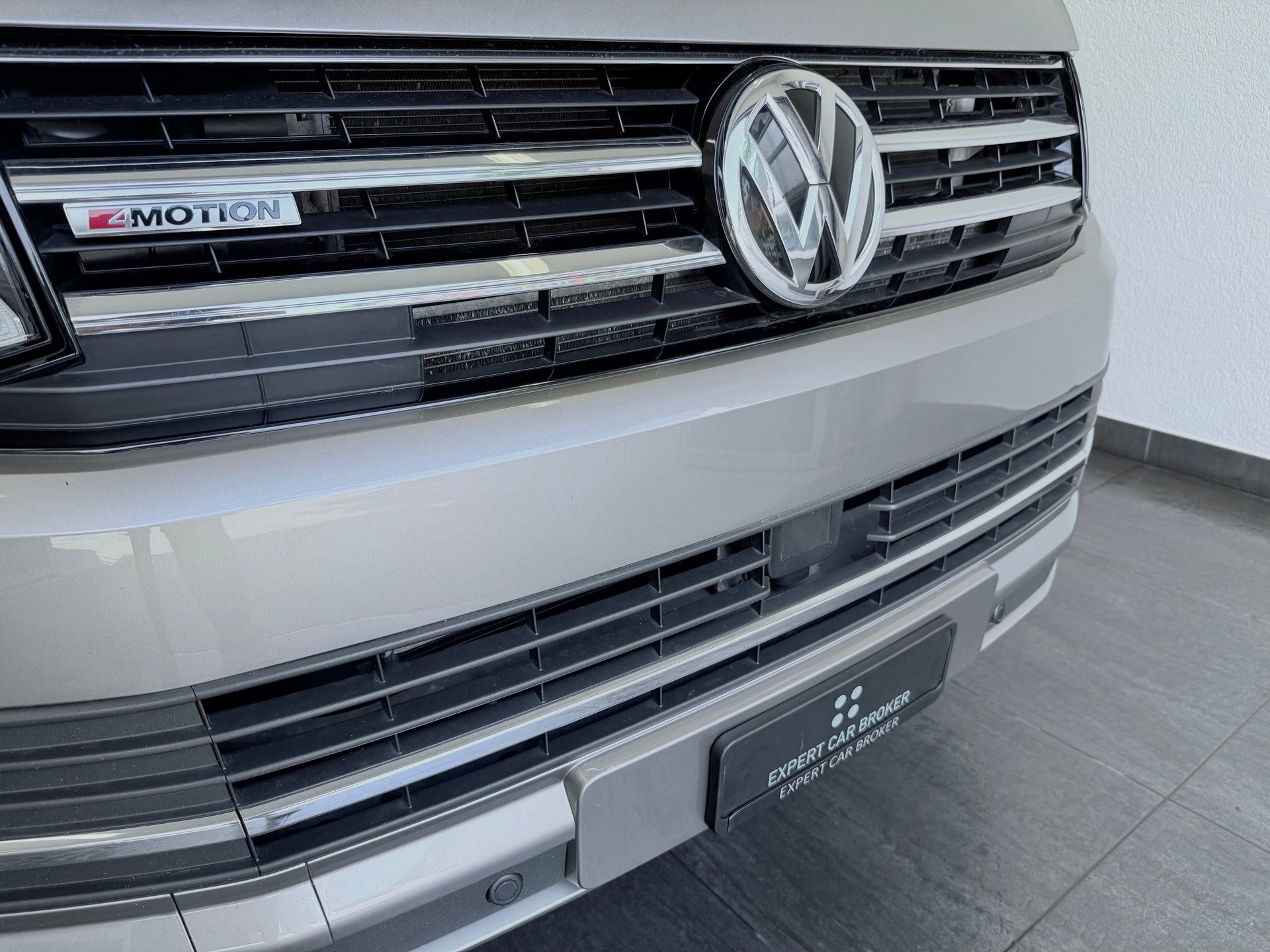 VW T6 Multivan 2.0 Bi-TDI Highline 4Motion-showroom-element-3
