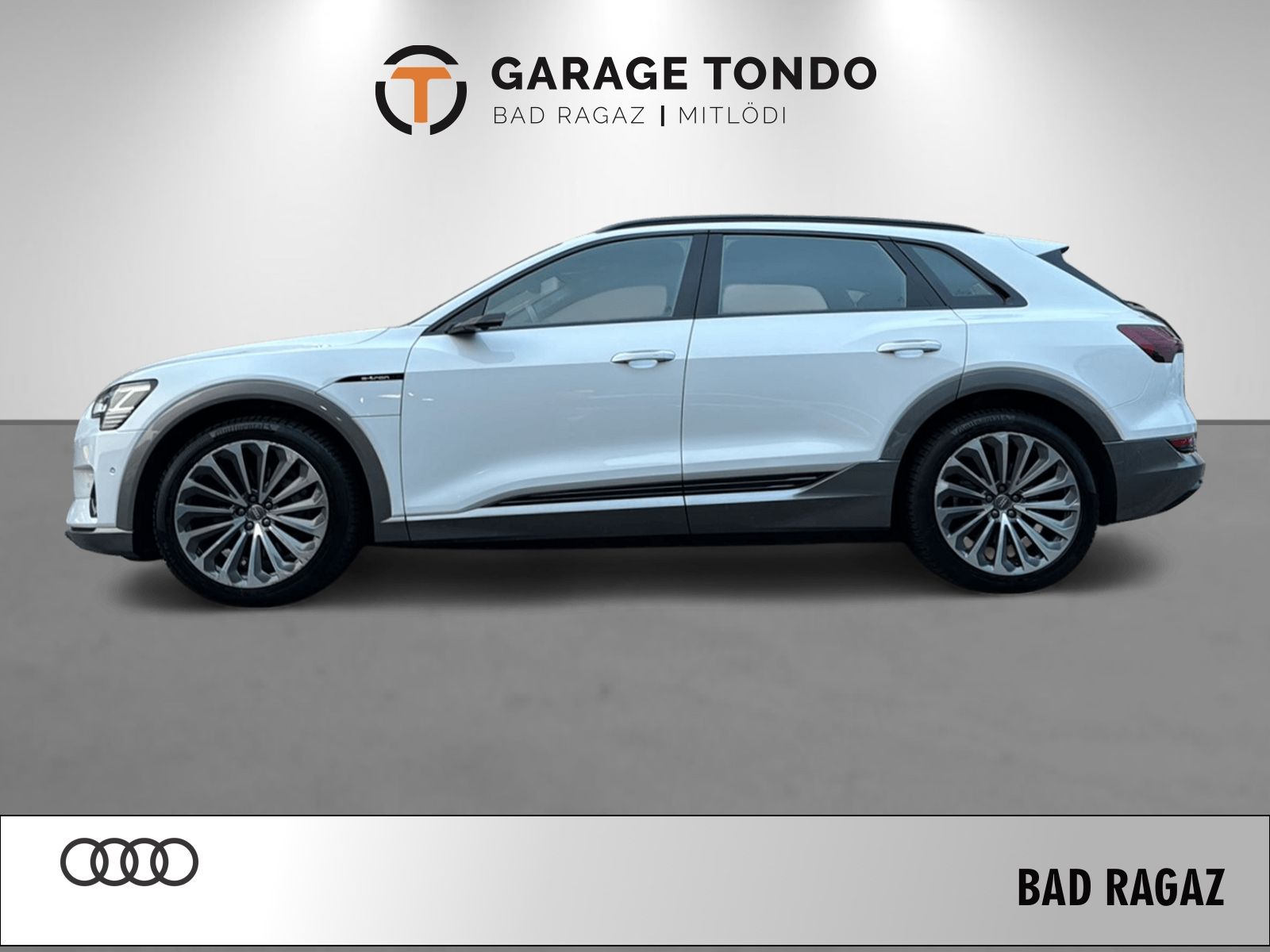 AUDI e-tron 55 Advanced quattro-showroom-element-2