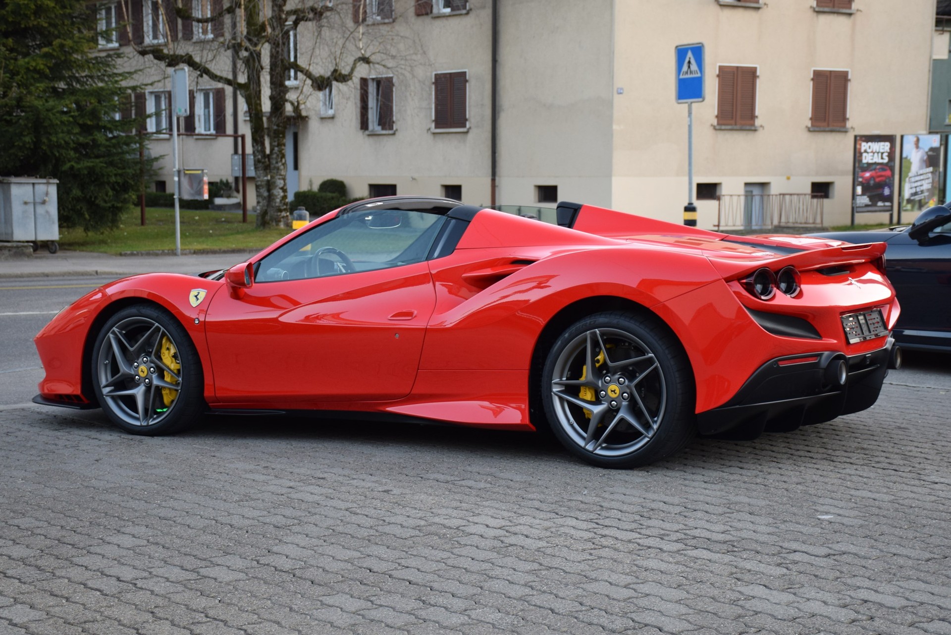 FERRARI F8 Spider-image-11