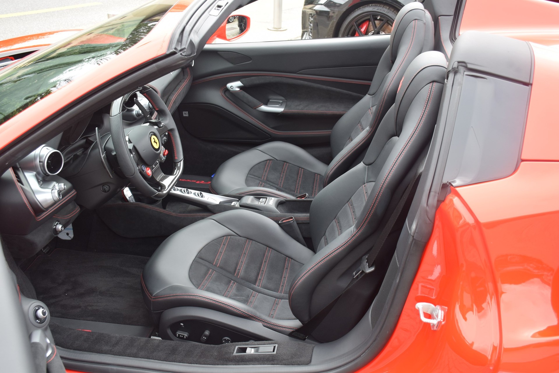 FERRARI F8 Spider-image-6