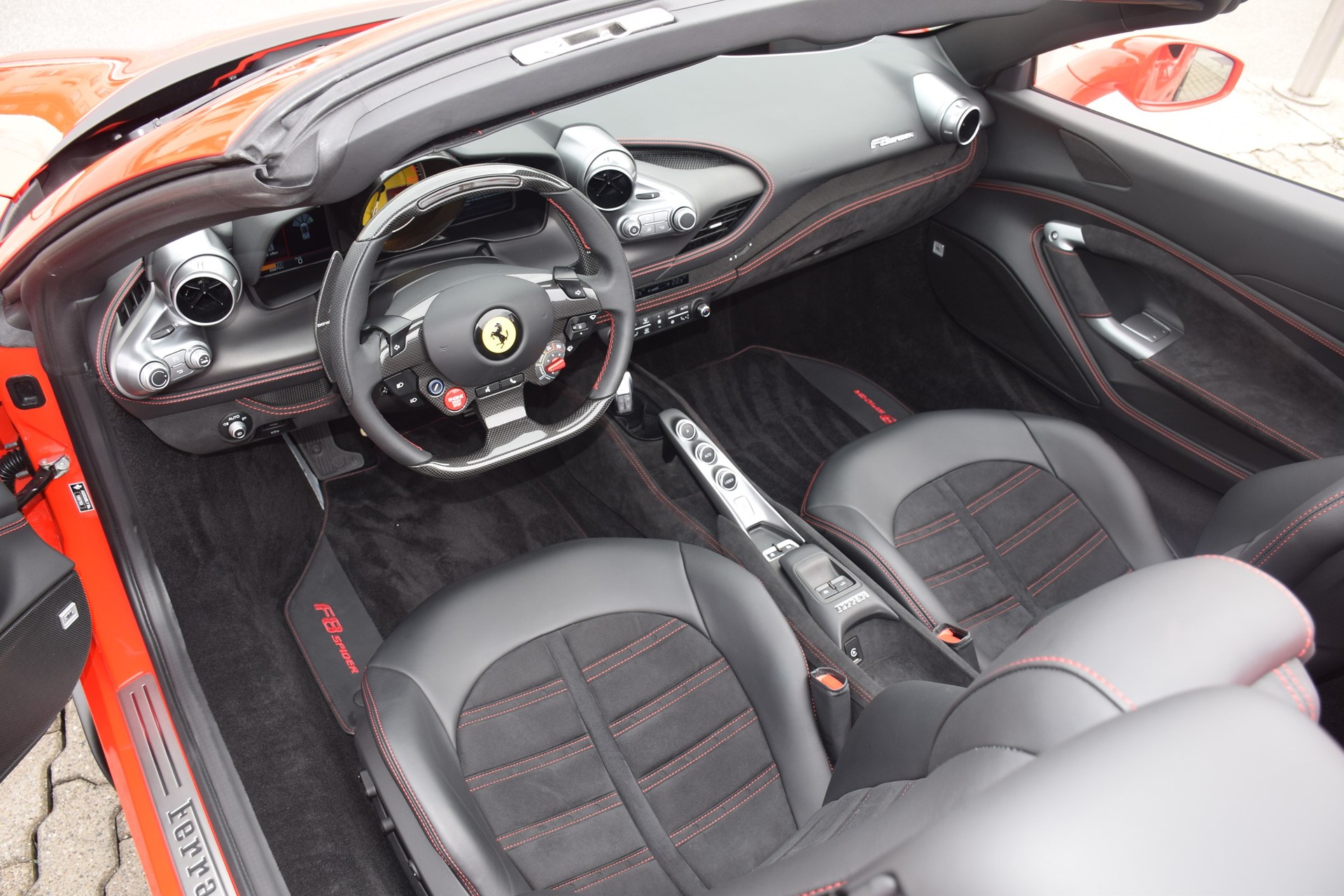 FERRARI F8 Spider-image-7