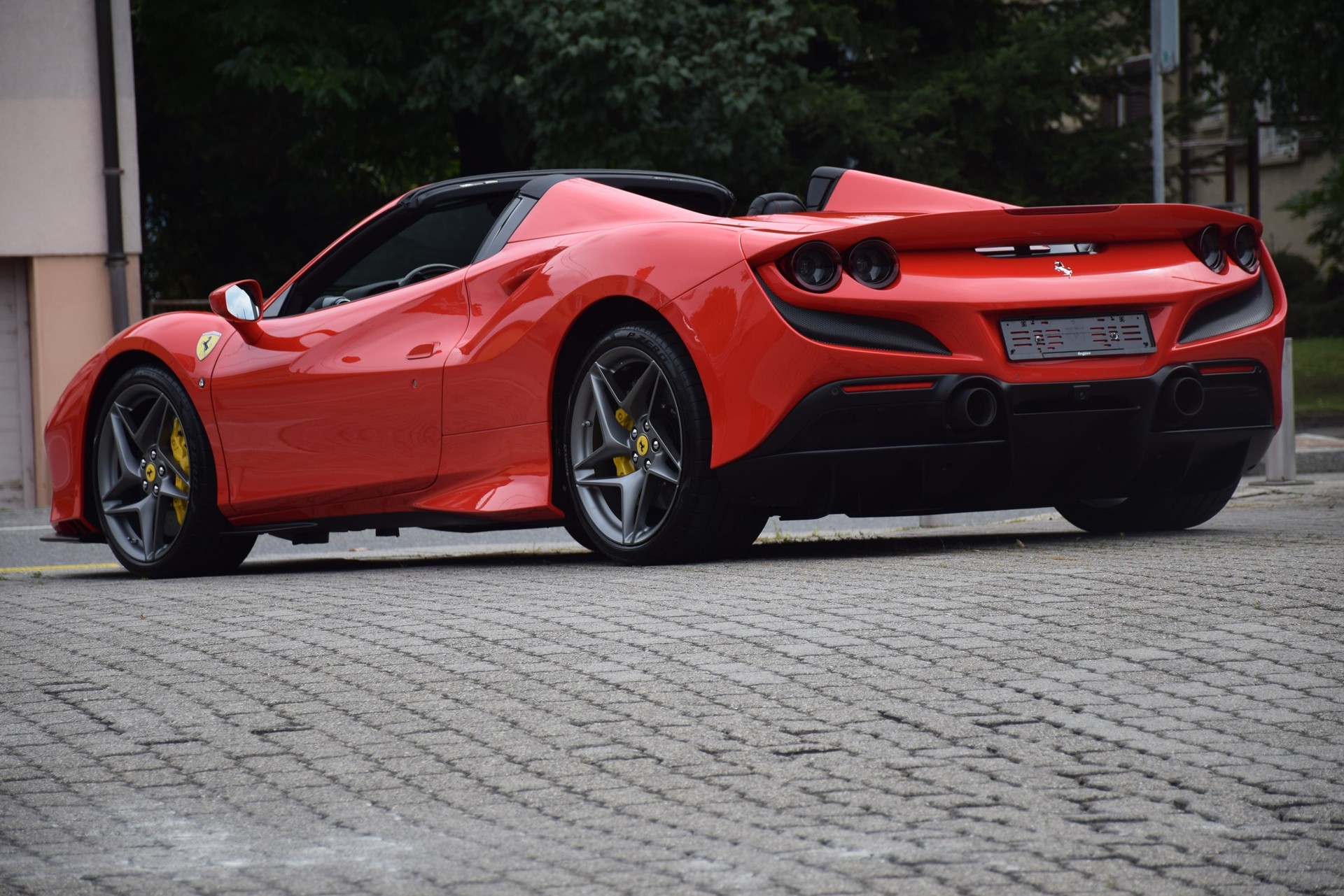 FERRARI F8 Spider-image-10