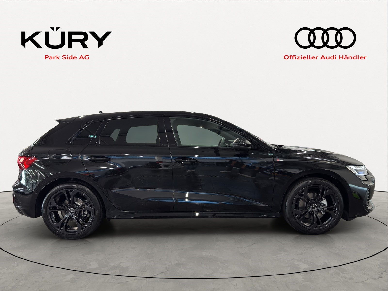 AUDI A3 Sportback 35 TFSI S line Attraction-showroom-element-2