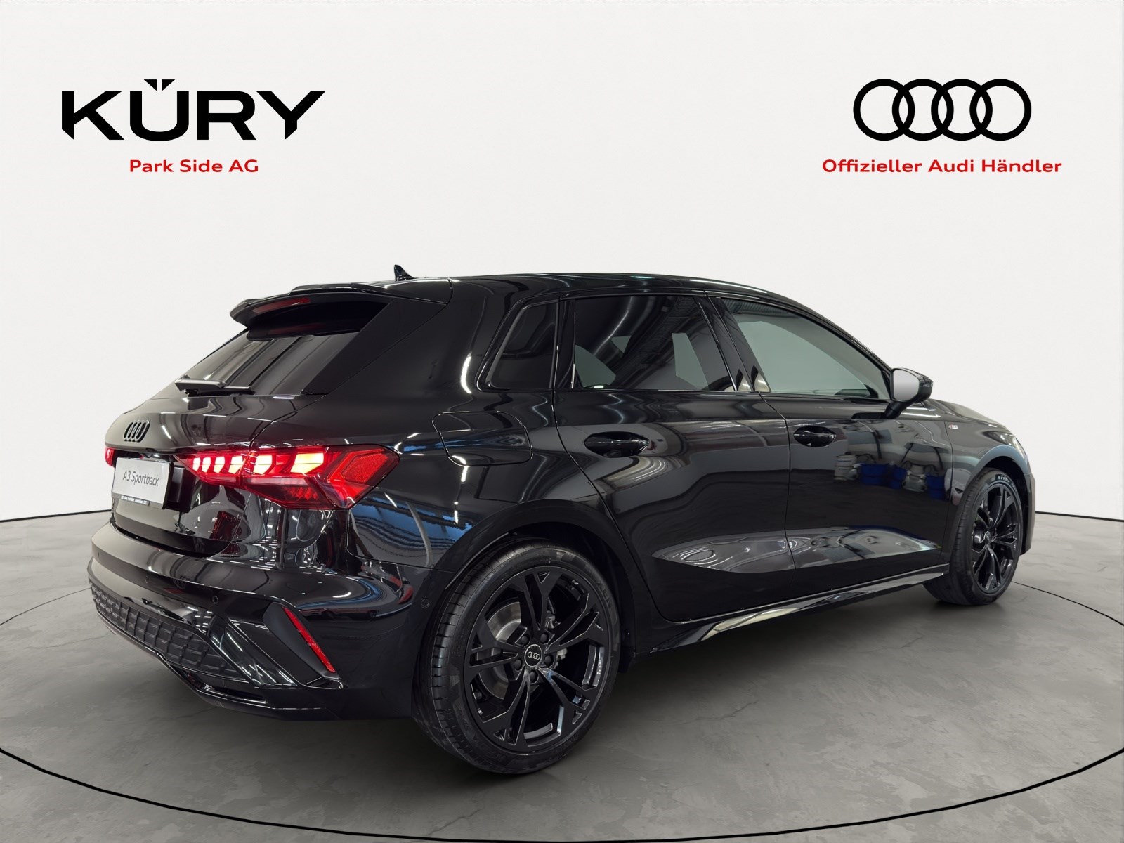 AUDI A3 Sportback 35 TFSI S line Attraction-showroom-element-3