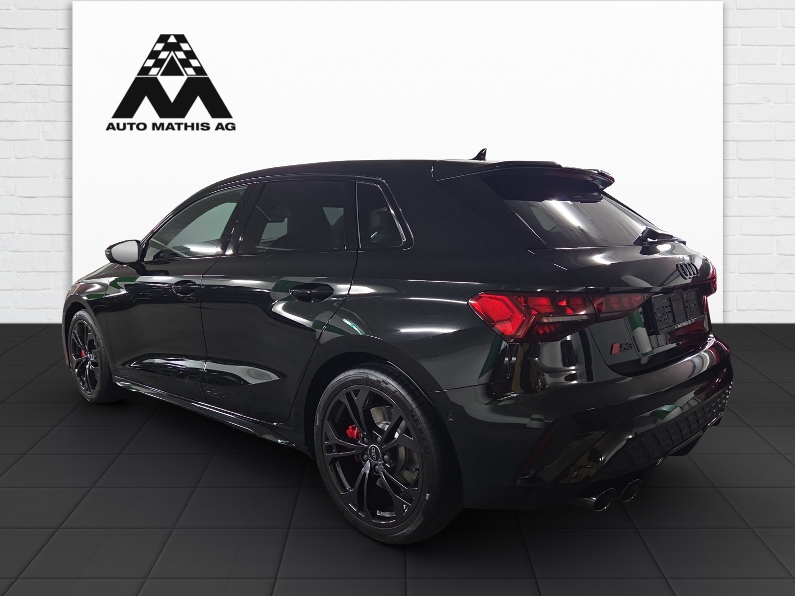 AUDI S3 Sportback 2.0 TFSI quattro-showroom-element-3