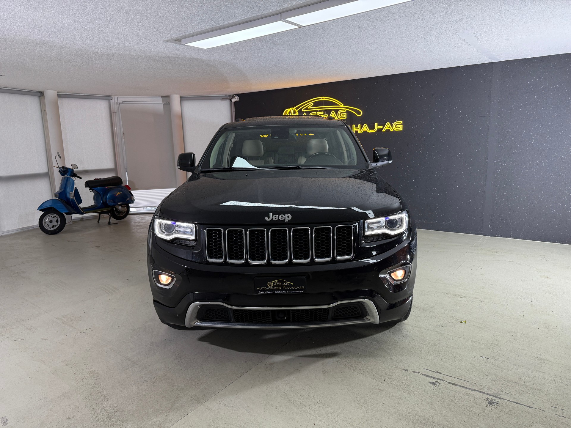 JEEP Grand Cherokee 3.0 CRD Overland Automatic-showroom-element-1