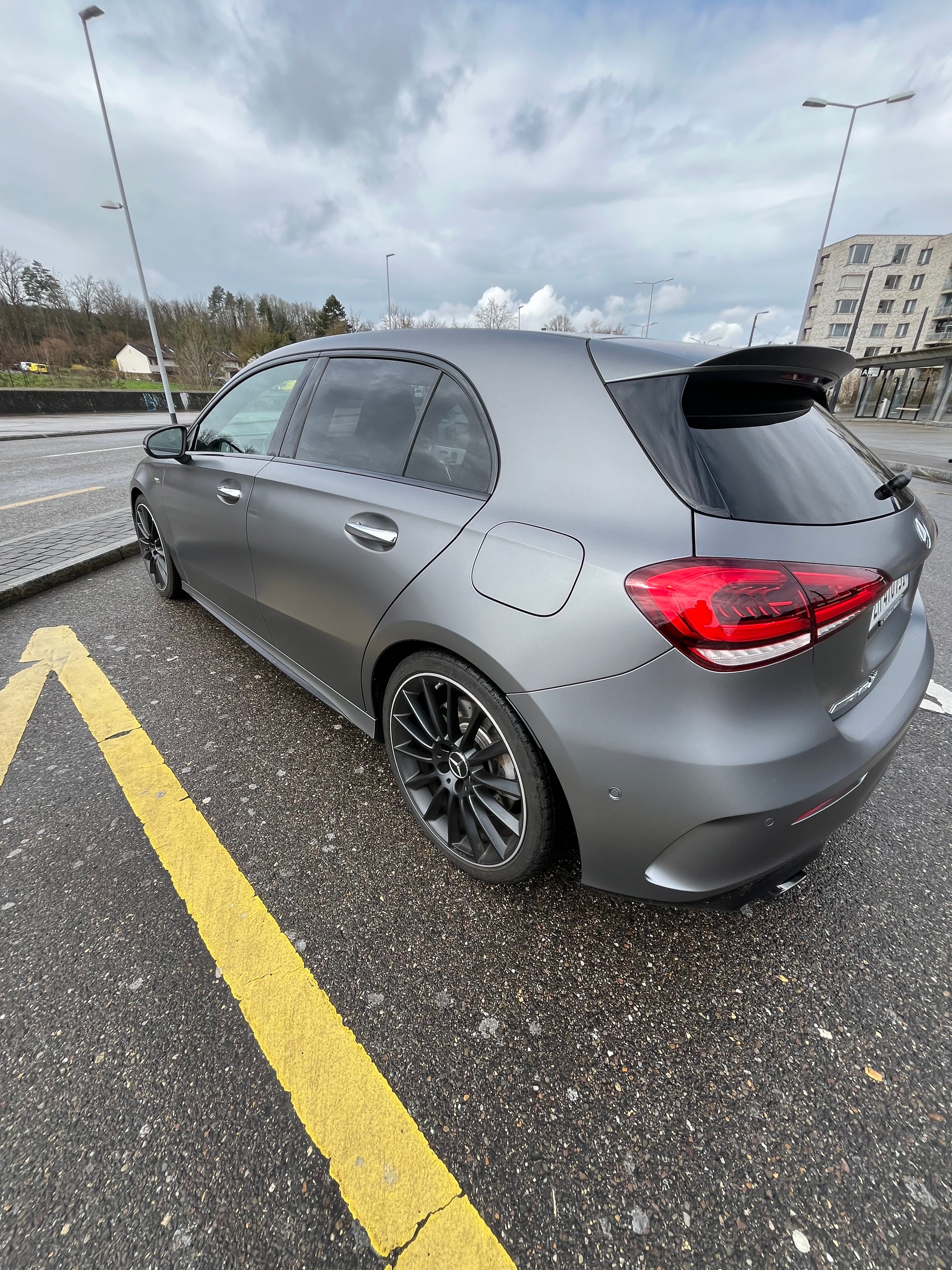 MERCEDES-BENZ A 35 AMG 4Matic Speedshift-image-4