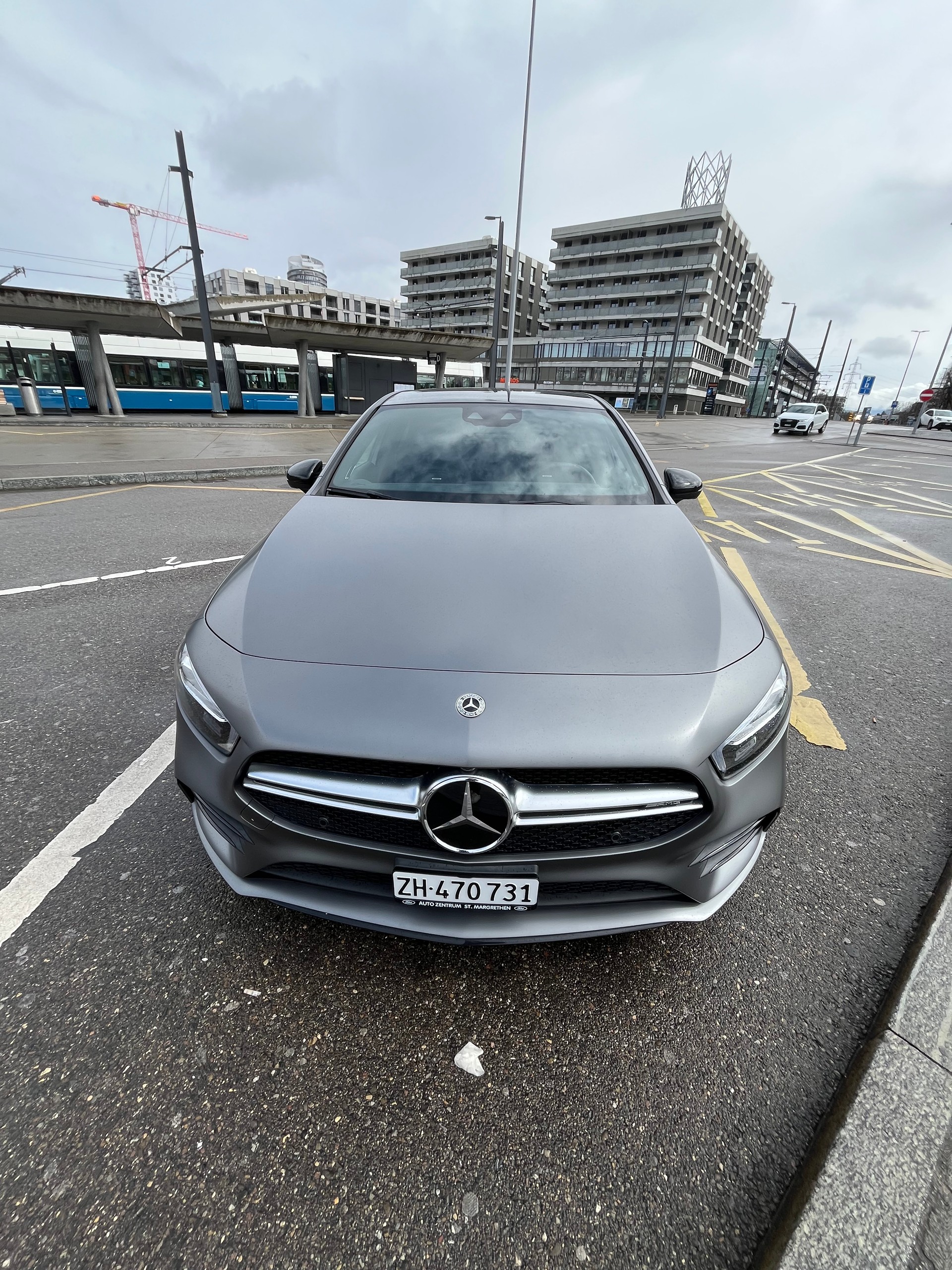 MERCEDES-BENZ A 35 AMG 4Matic Speedshift-image-1