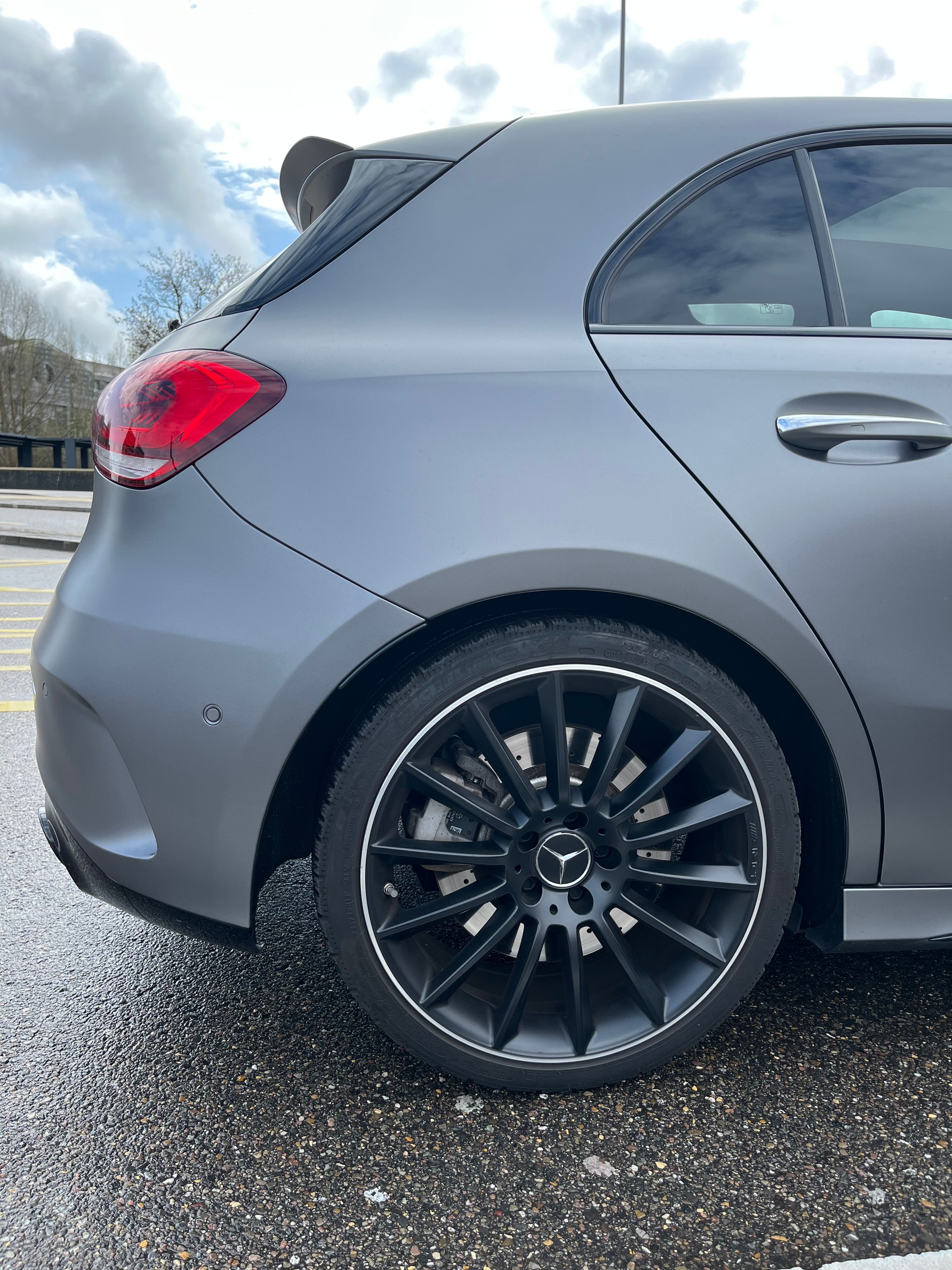 MERCEDES-BENZ A 35 AMG 4Matic Speedshift-image-8