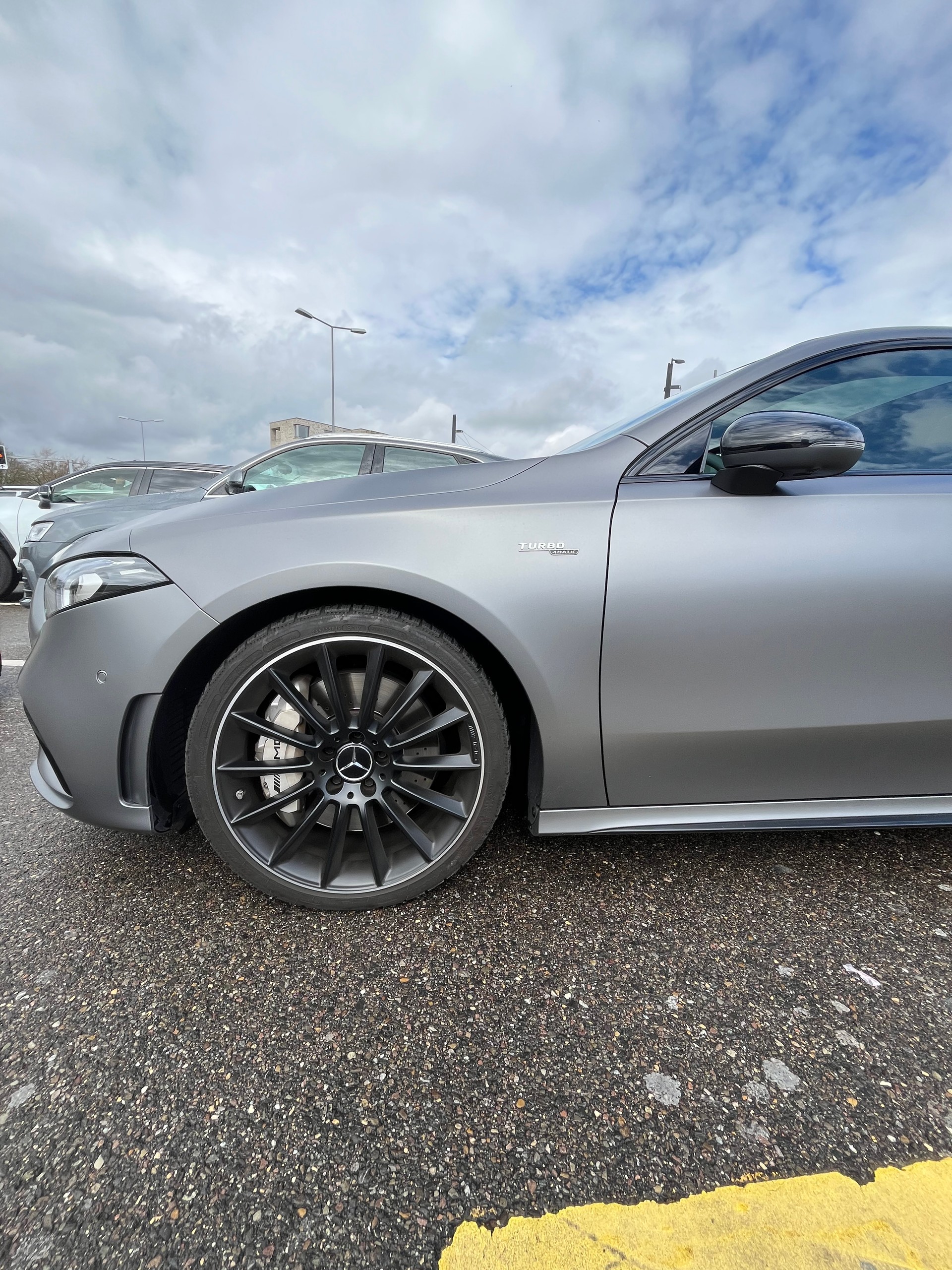 MERCEDES-BENZ A 35 AMG 4Matic Speedshift-image-11