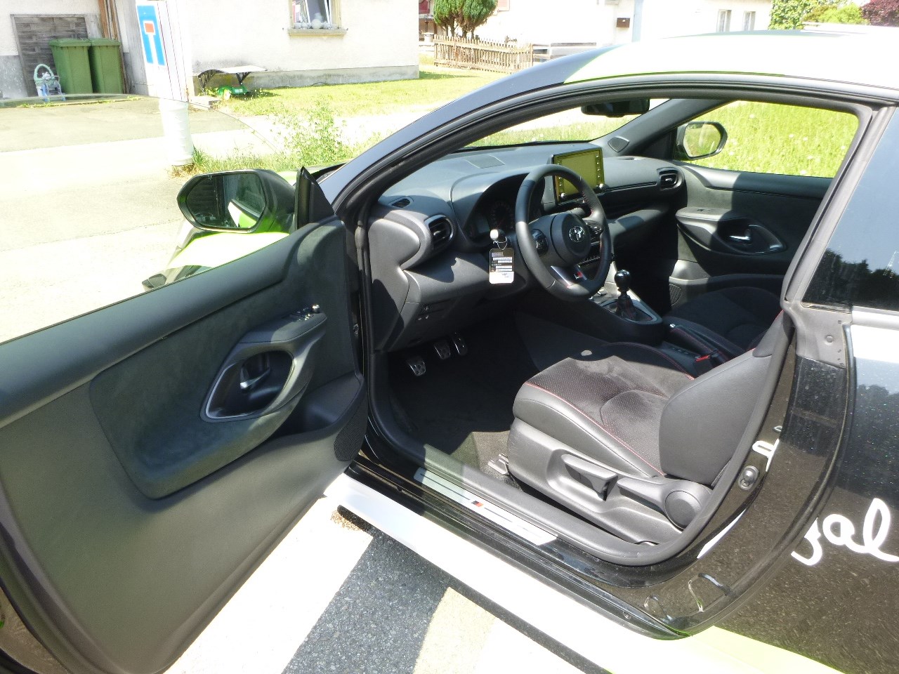 TOYOTA Yaris 1.6 GR Sport-image-8