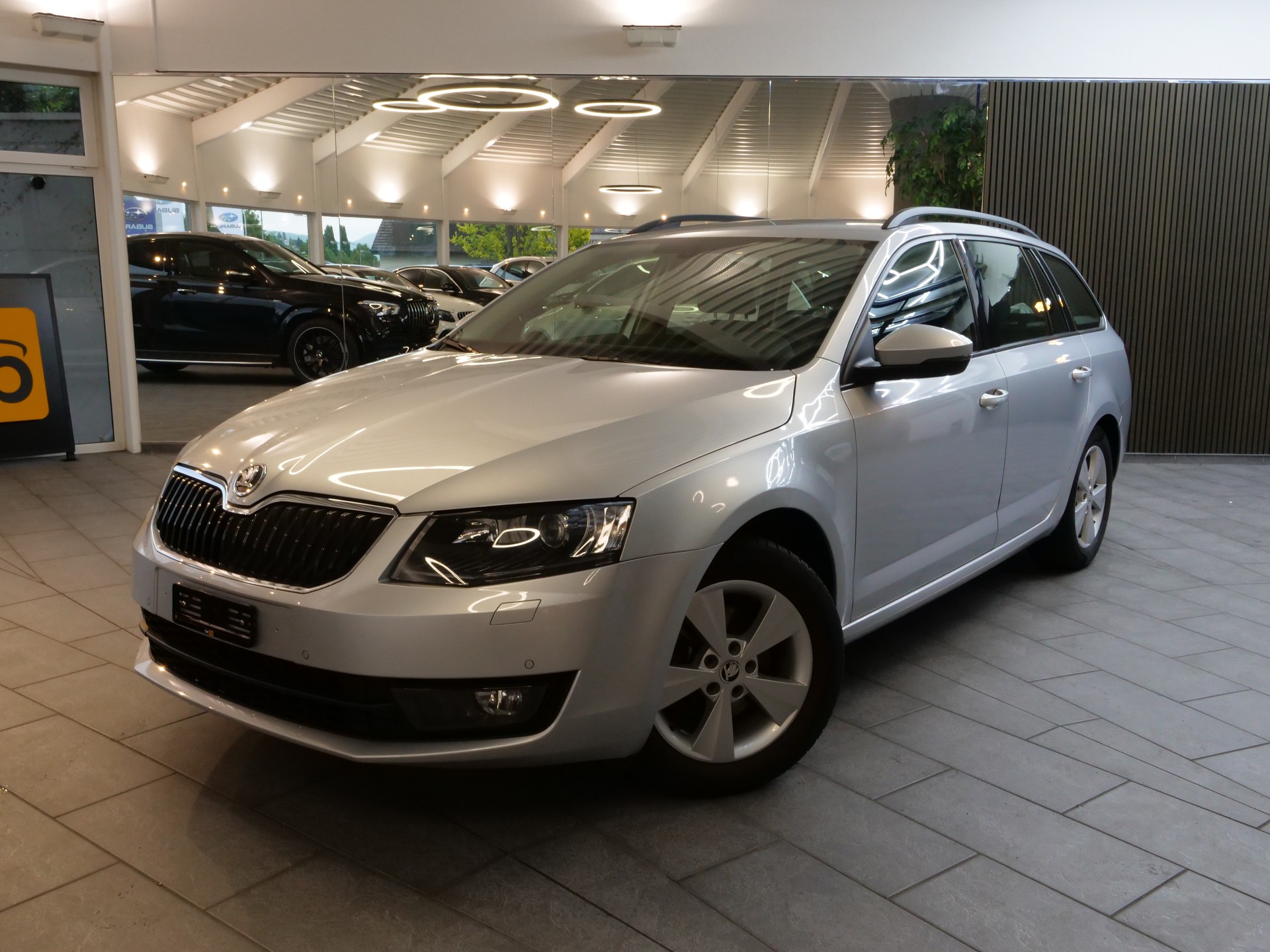 SKODA Octavia Combi 2.0 TDI Elegance DSG