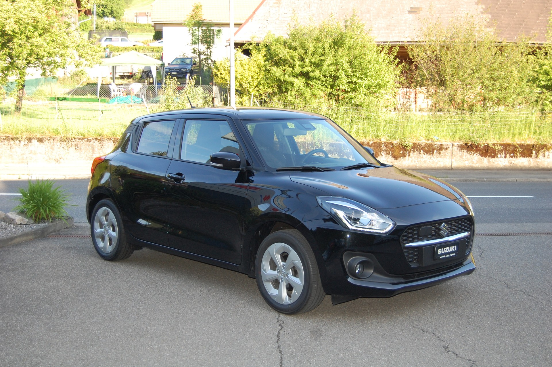 SUZUKI Swift 1.2 Compact Top Hybrid-showroom-element-3