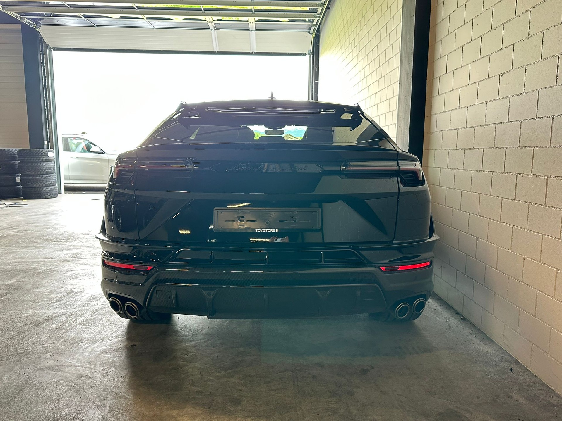 LAMBORGHINI Urus Performante Modell 2025-image-4