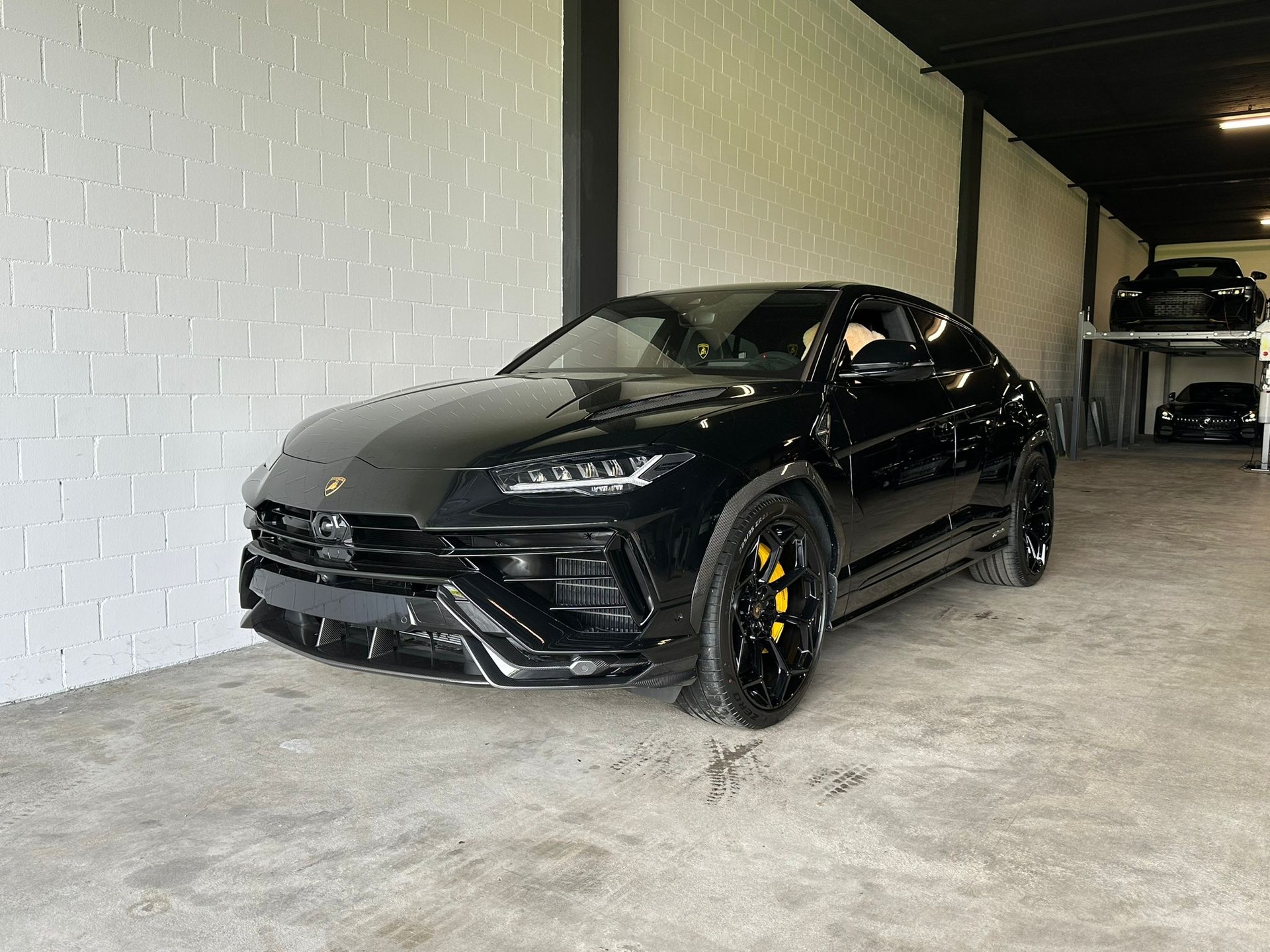 LAMBORGHINI Urus Performante Modell 2025-image-1