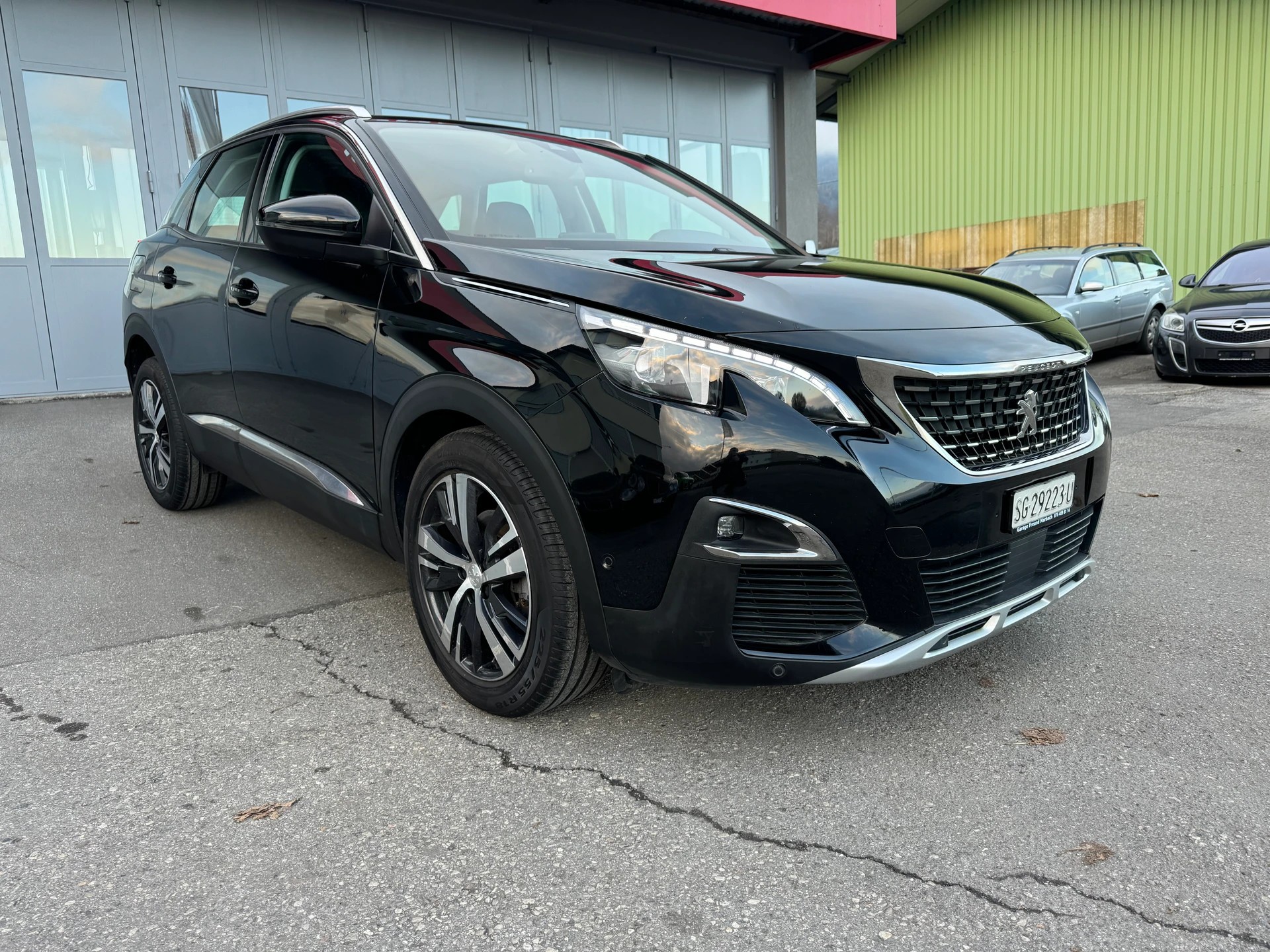PEUGEOT 3008 1.5 BlueHDi Allure EAT-showroom-element-2