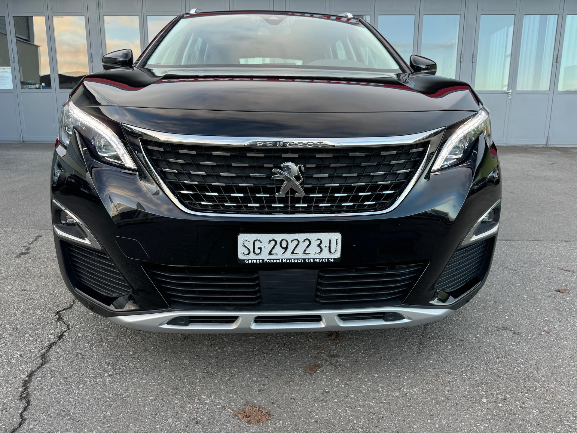 PEUGEOT 3008 1.5 BlueHDi Allure EAT-showroom-element-1
