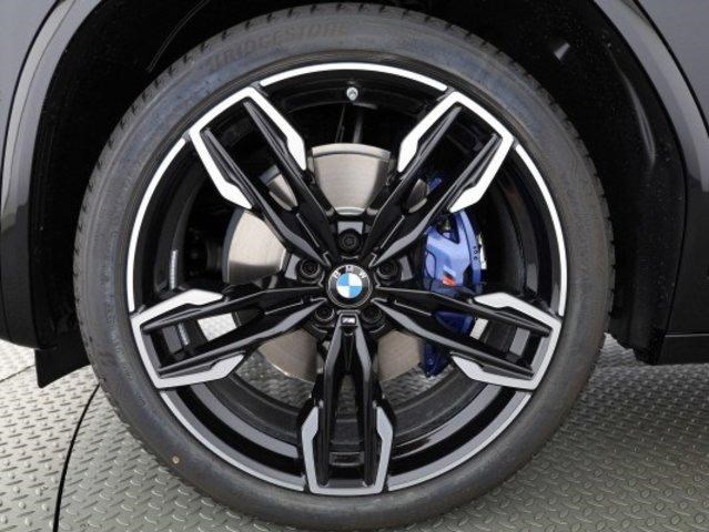 BMW X4 M40i-showroom-element-3