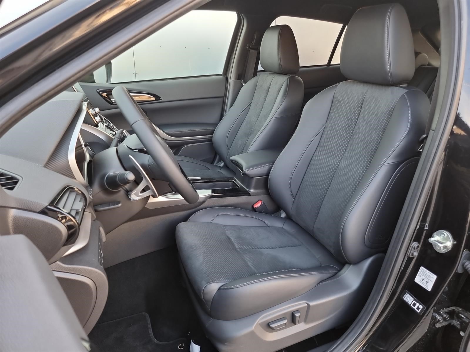 MITSUBISHI Eclipse Cross 2.4 PHEV Intense 4x4-image-10