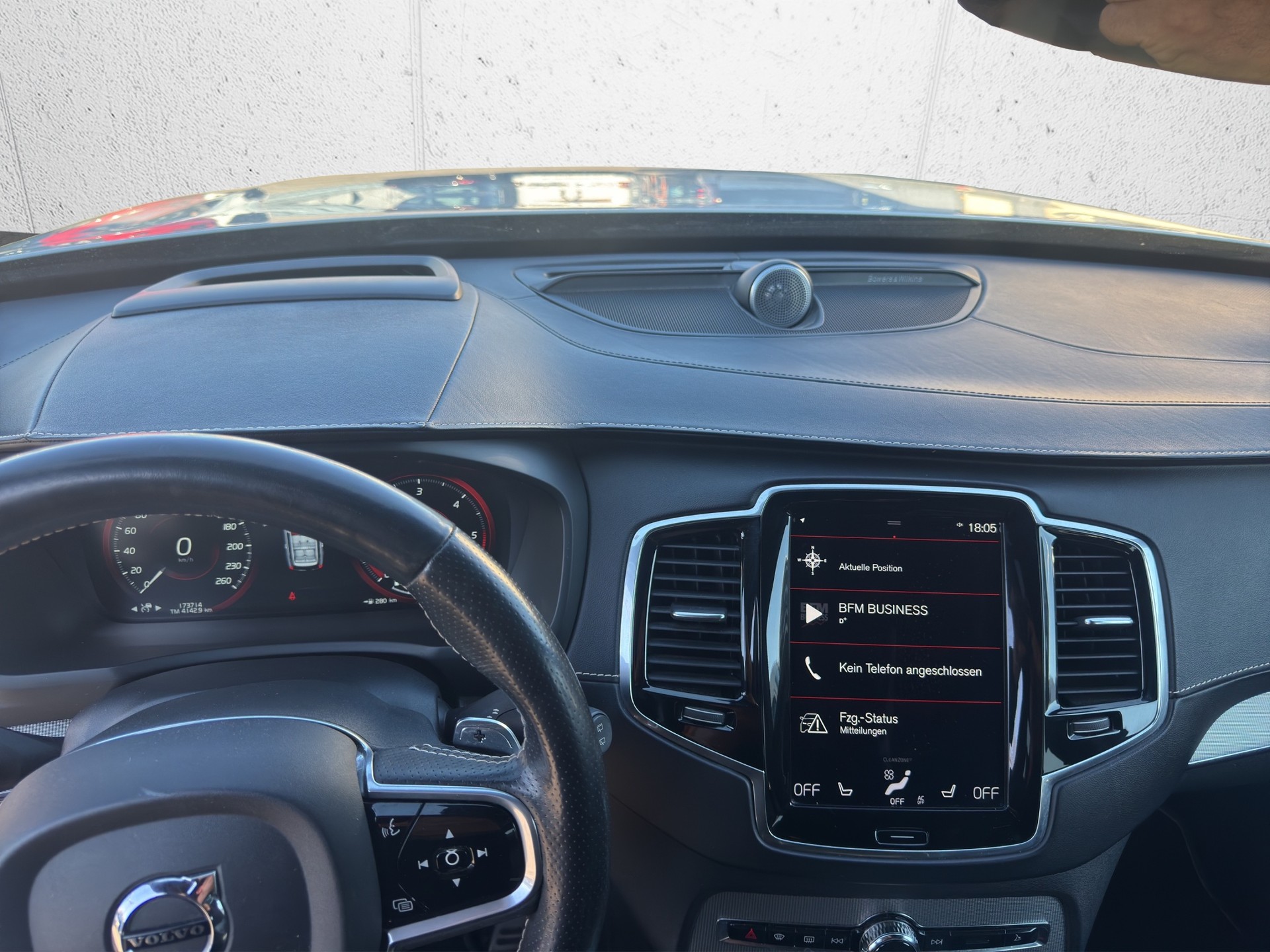 VOLVO XC90 D5 AWD R-Design Geartronic-image-4