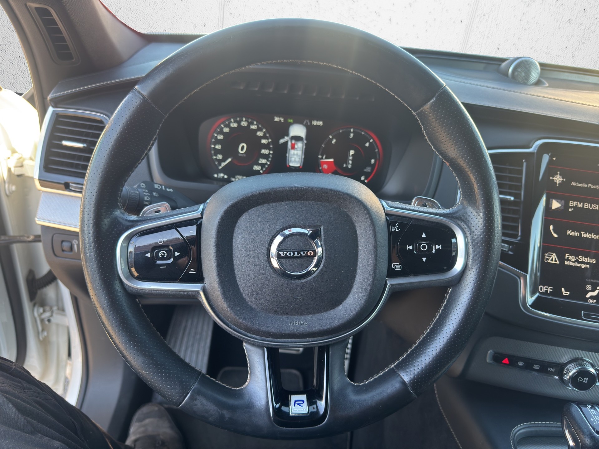 VOLVO XC90 D5 AWD R-Design Geartronic-image-10