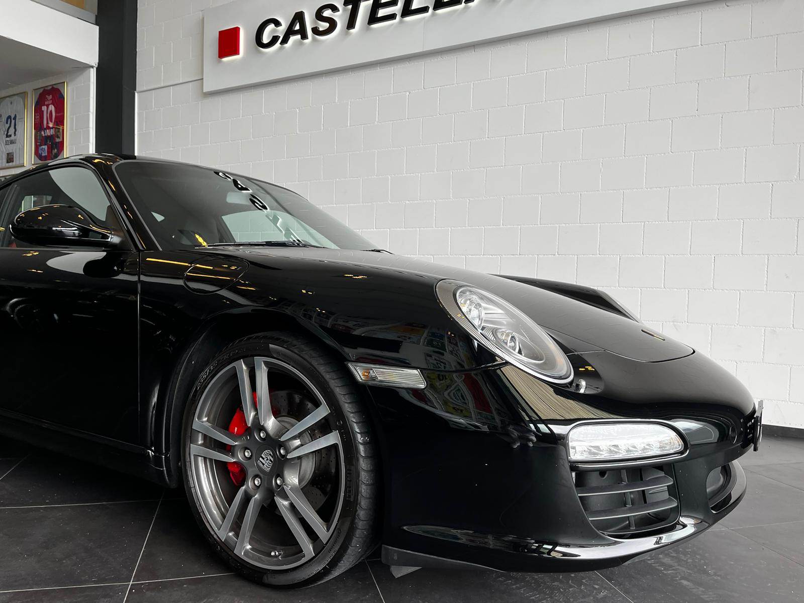 PORSCHE 911 Carrera S-showroom-element-1