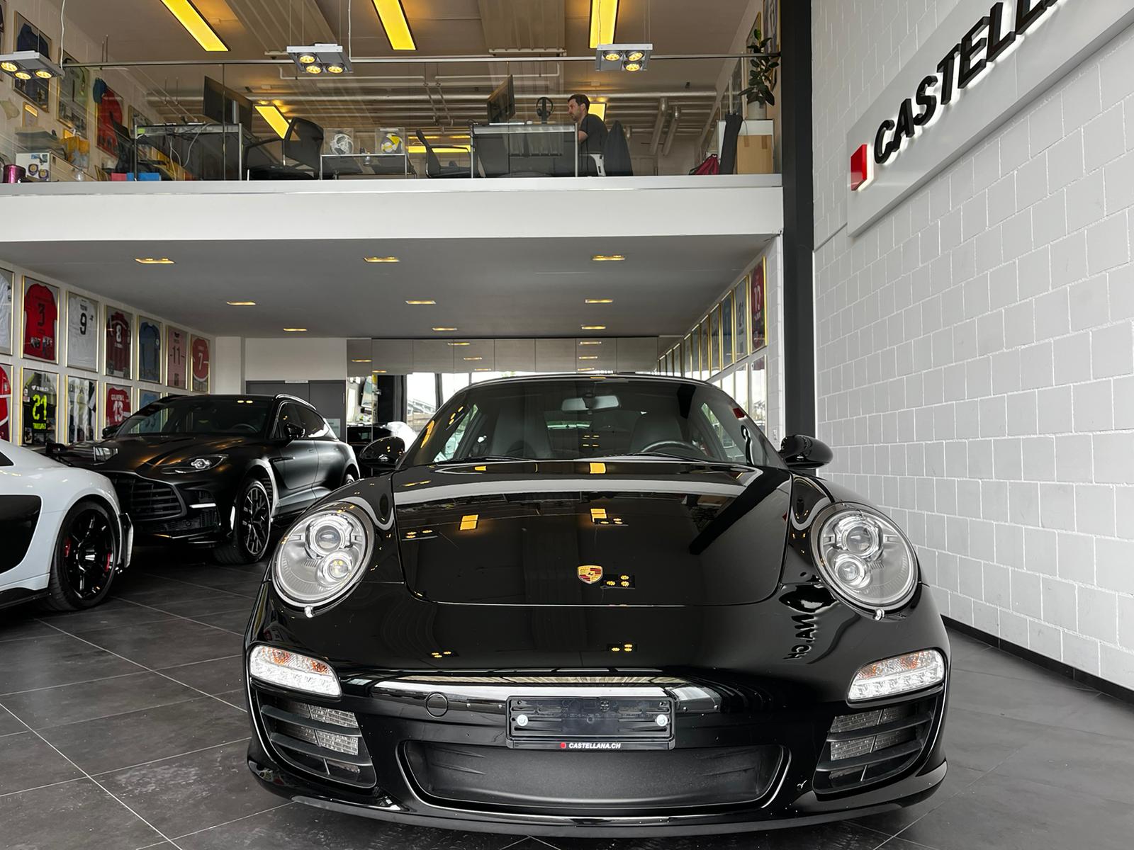 PORSCHE 911 Carrera S-showroom-element-2