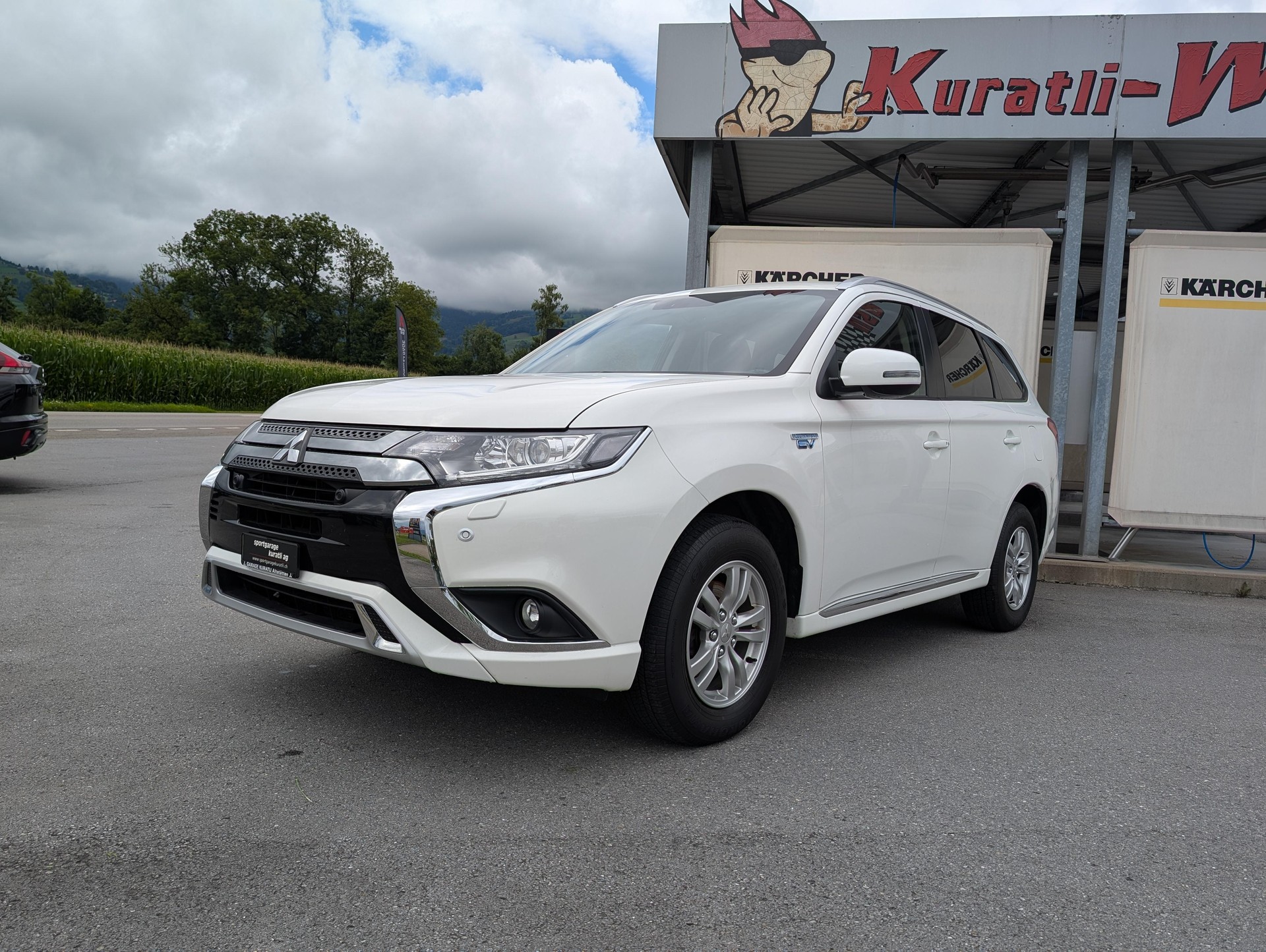 MITSUBISHI Outlander 2.4 PHEV Value Edition