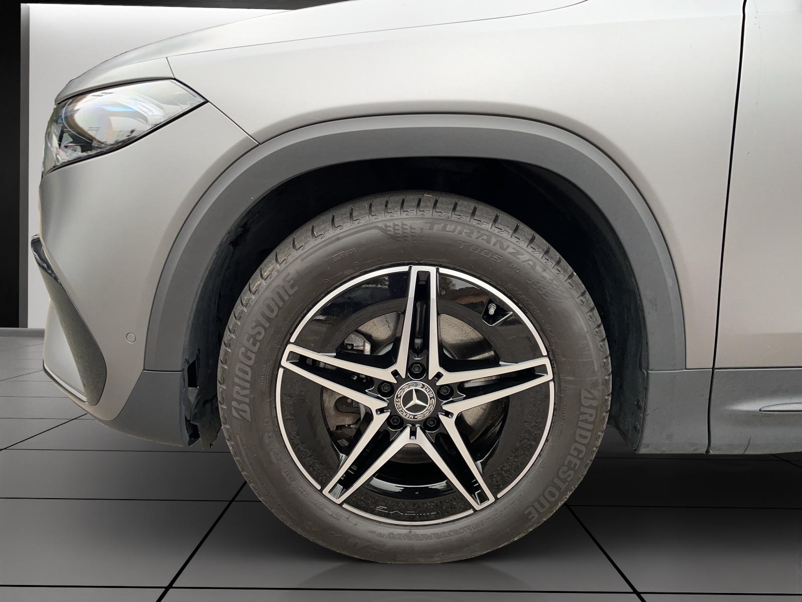 Image MERCEDES-BENZ EQB-300 EQB 300 4Matic AMG Line