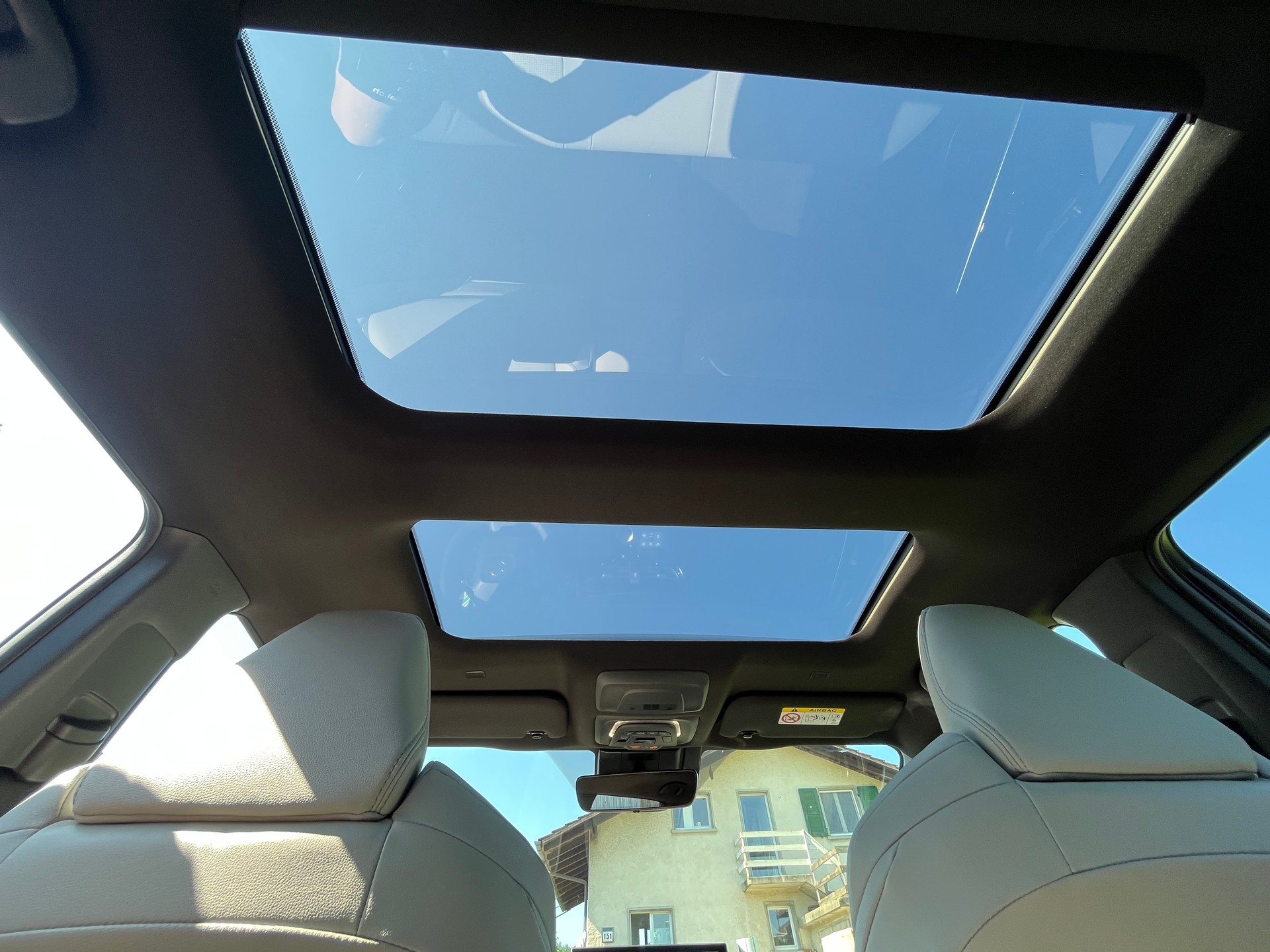 TOYOTA bZ4X Premium 71,4 kWh 4WD-image-19