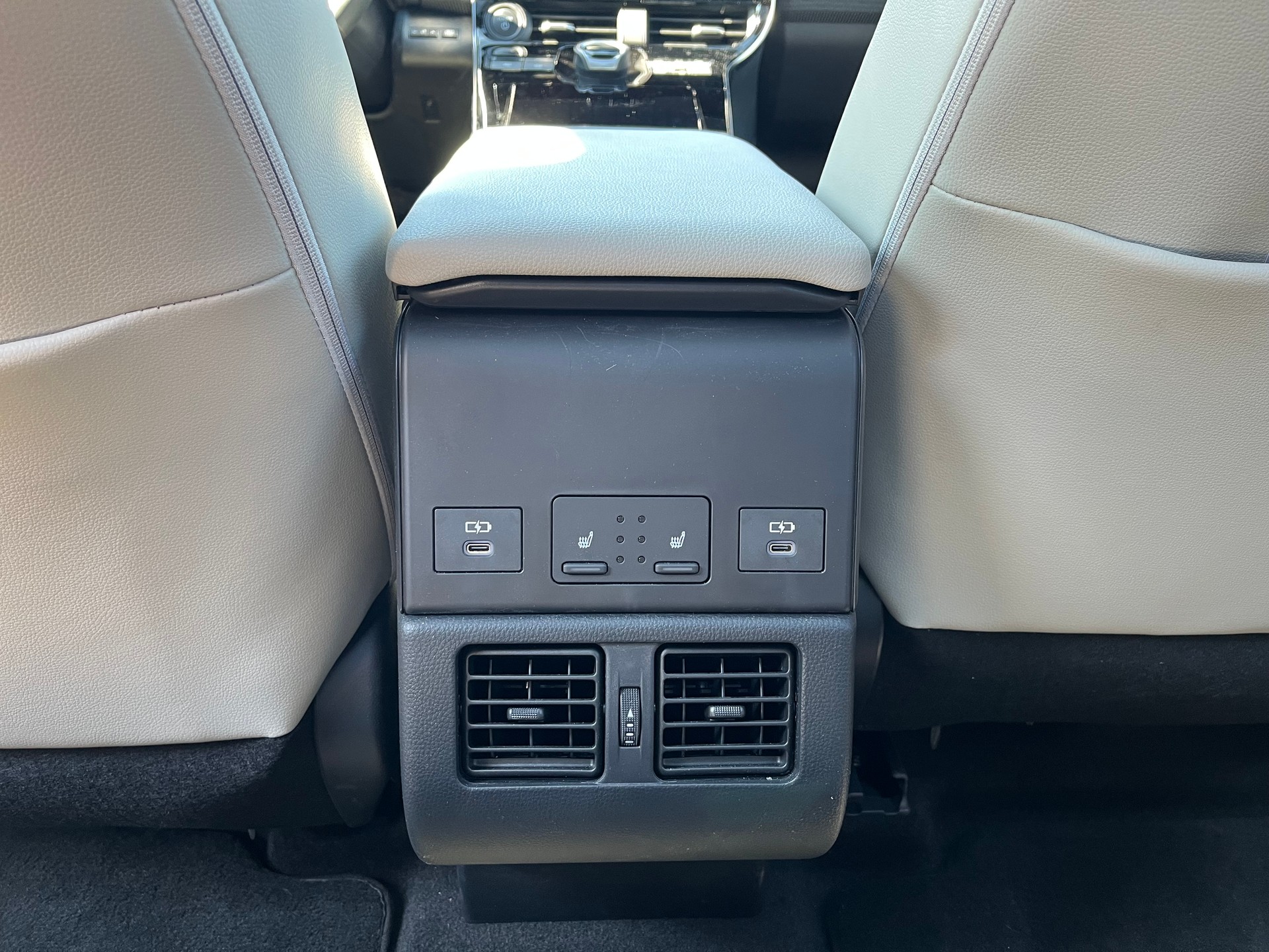 TOYOTA bZ4X Premium 71,4 kWh 4WD-image-14