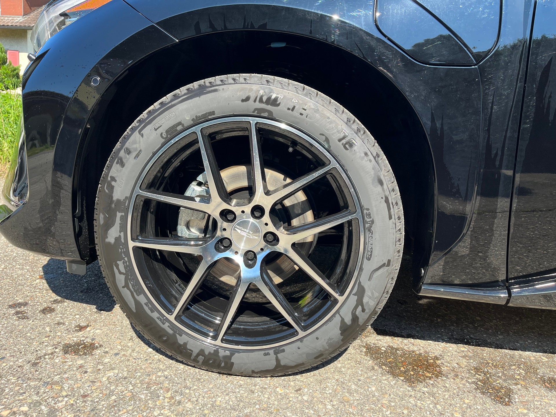 TOYOTA bZ4X Premium 71,4 kWh 4WD-image-8