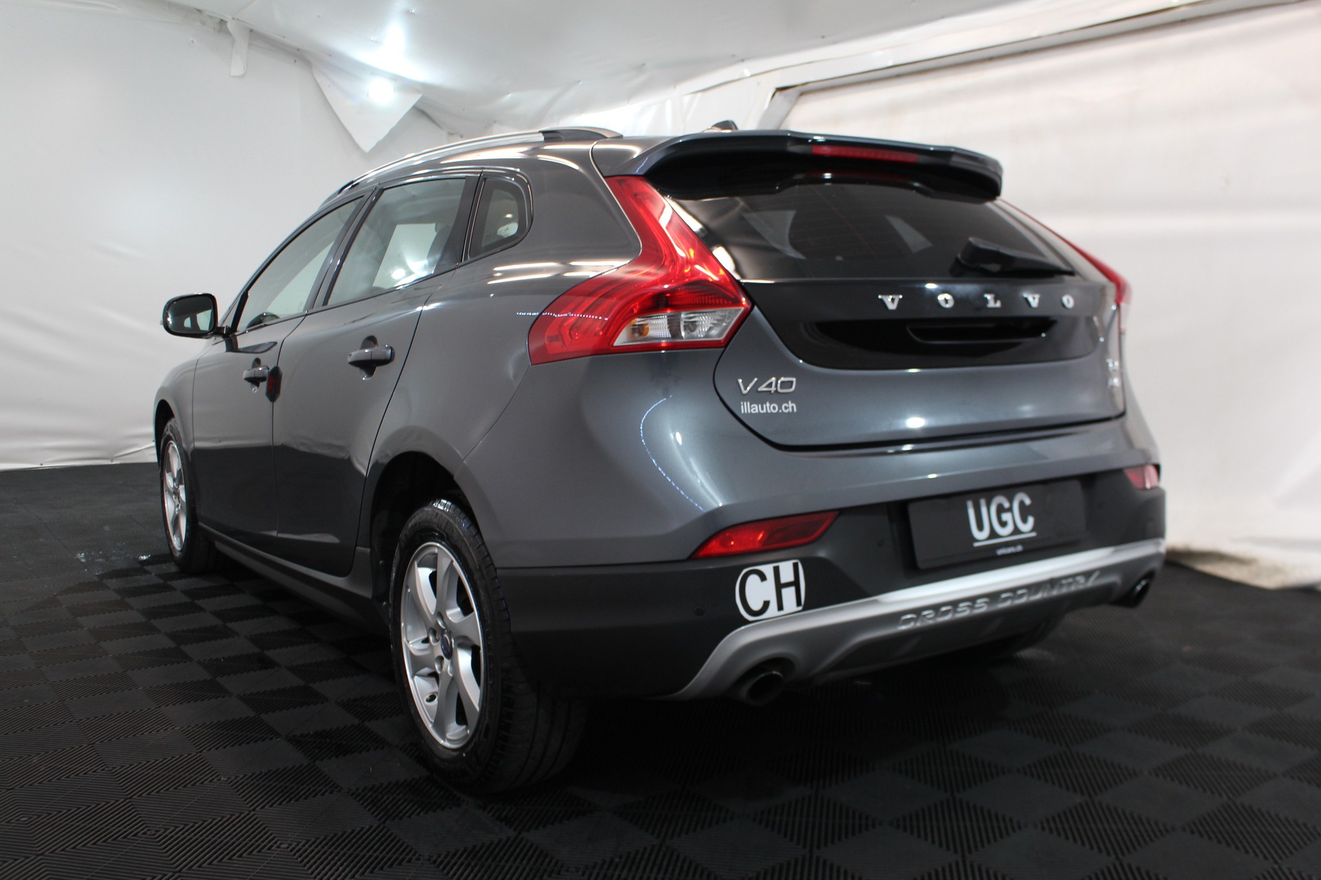 VOLVO V40 Cross Country T4 2.0 AWD Geartronic-showroom-element-3