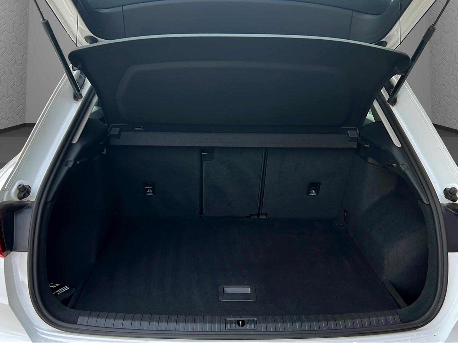 AUDI Q3 35 TFSI-image-13