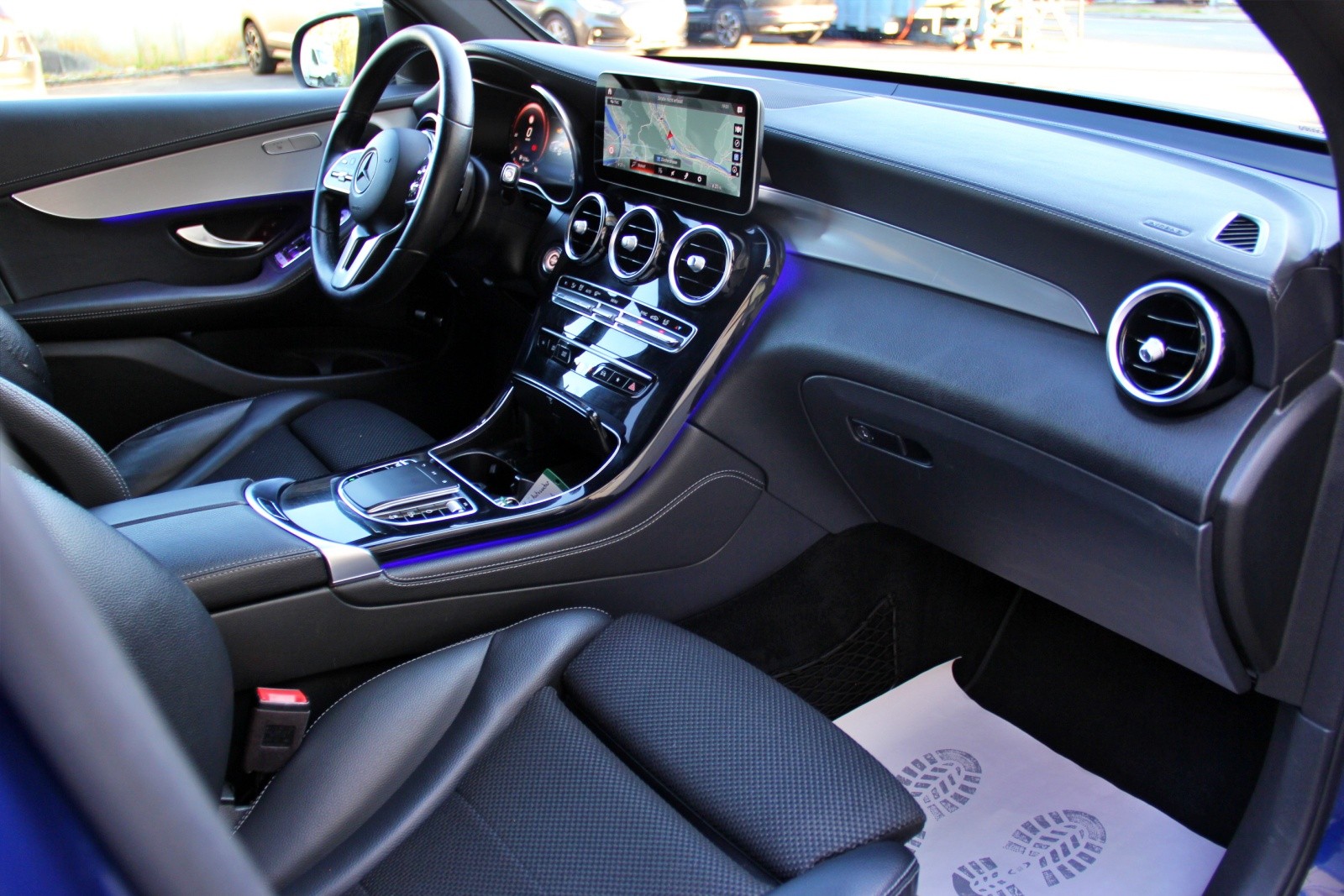 MERCEDES-BENZ GLC 200 4Matic 9G-Tronic-image-9