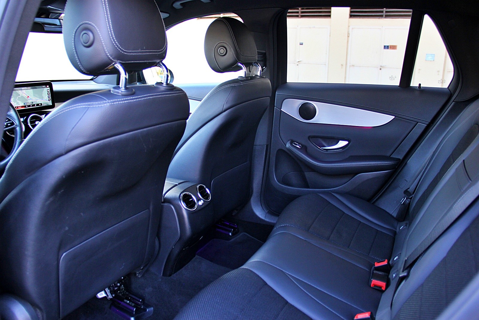 MERCEDES-BENZ GLC 200 4Matic 9G-Tronic-image-11