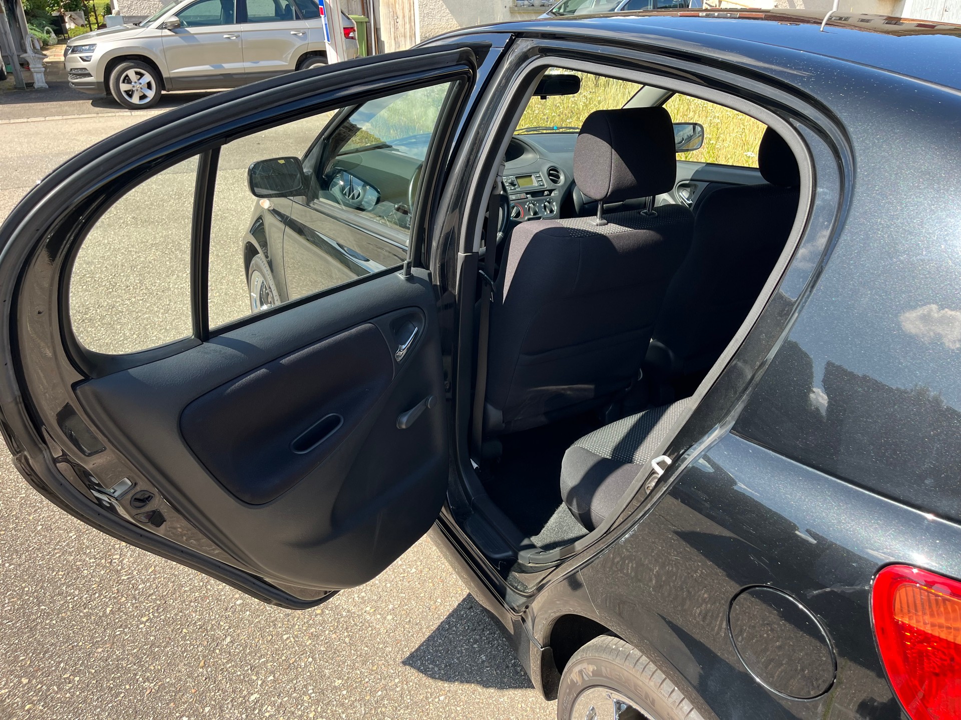 TOYOTA Yaris 1.5 TS-image-10
