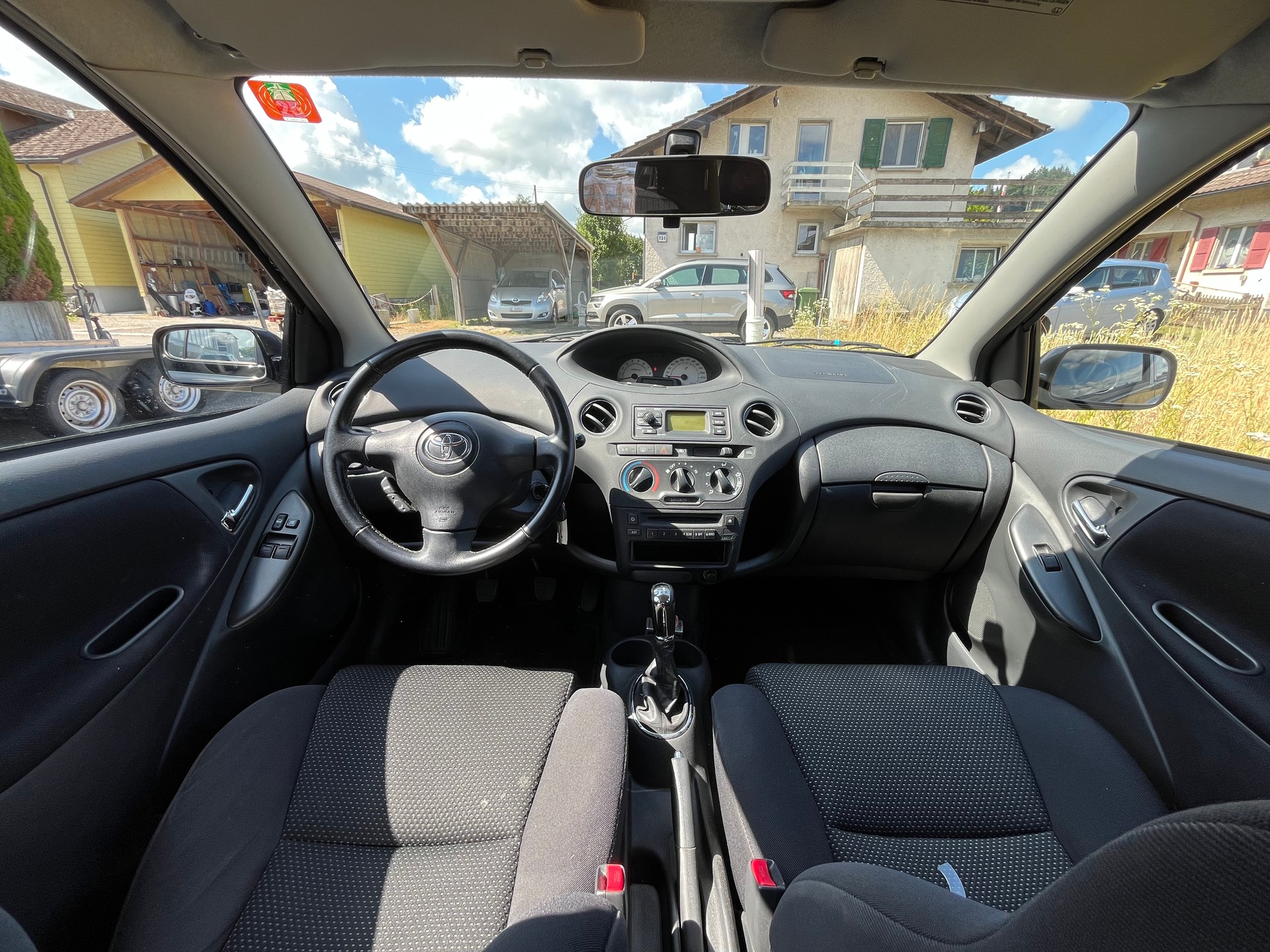 TOYOTA Yaris 1.5 TS-image-13