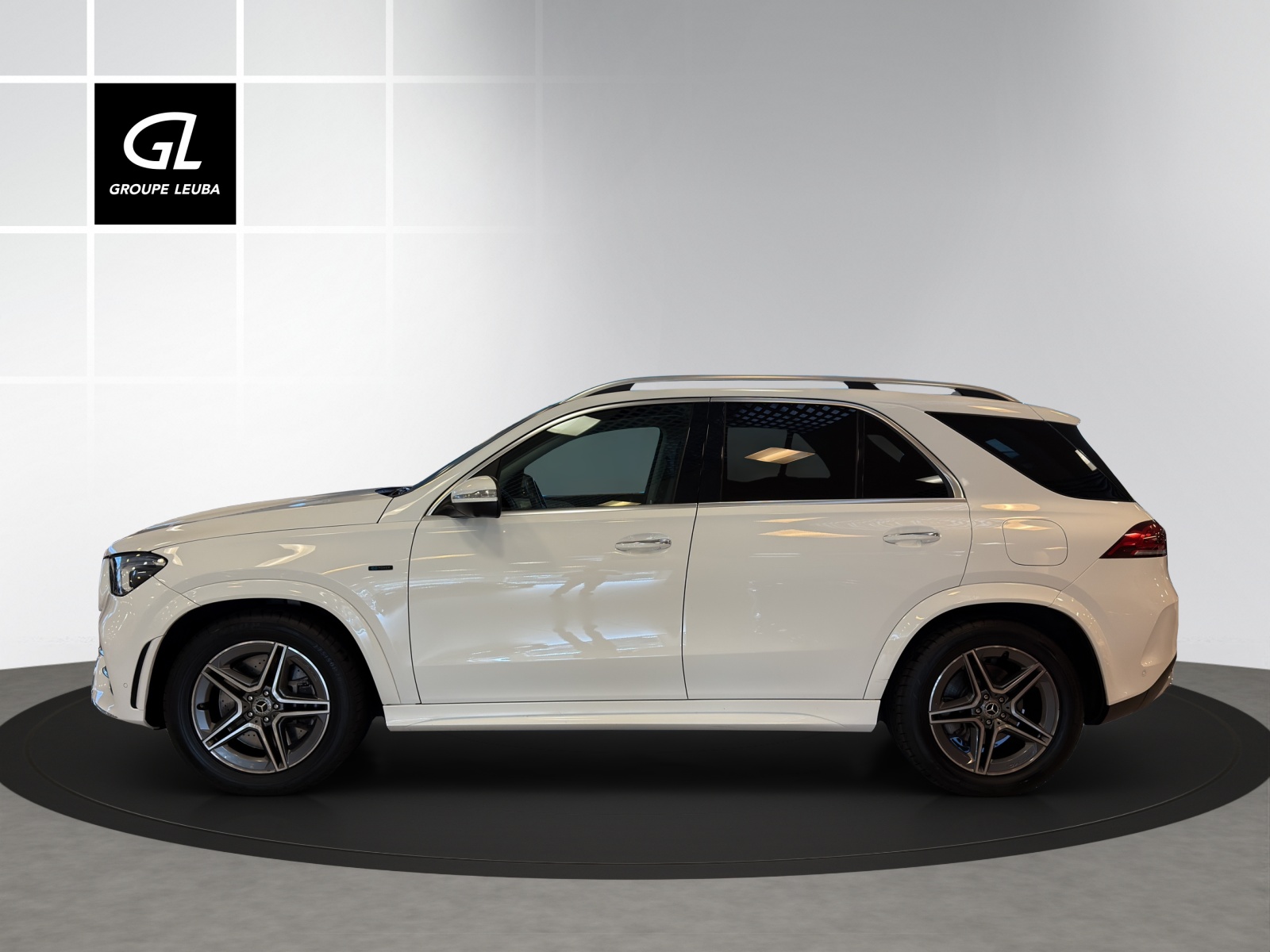 MERCEDES-BENZ GLE 350 e AMG Line 4M 9G-showroom-element-2