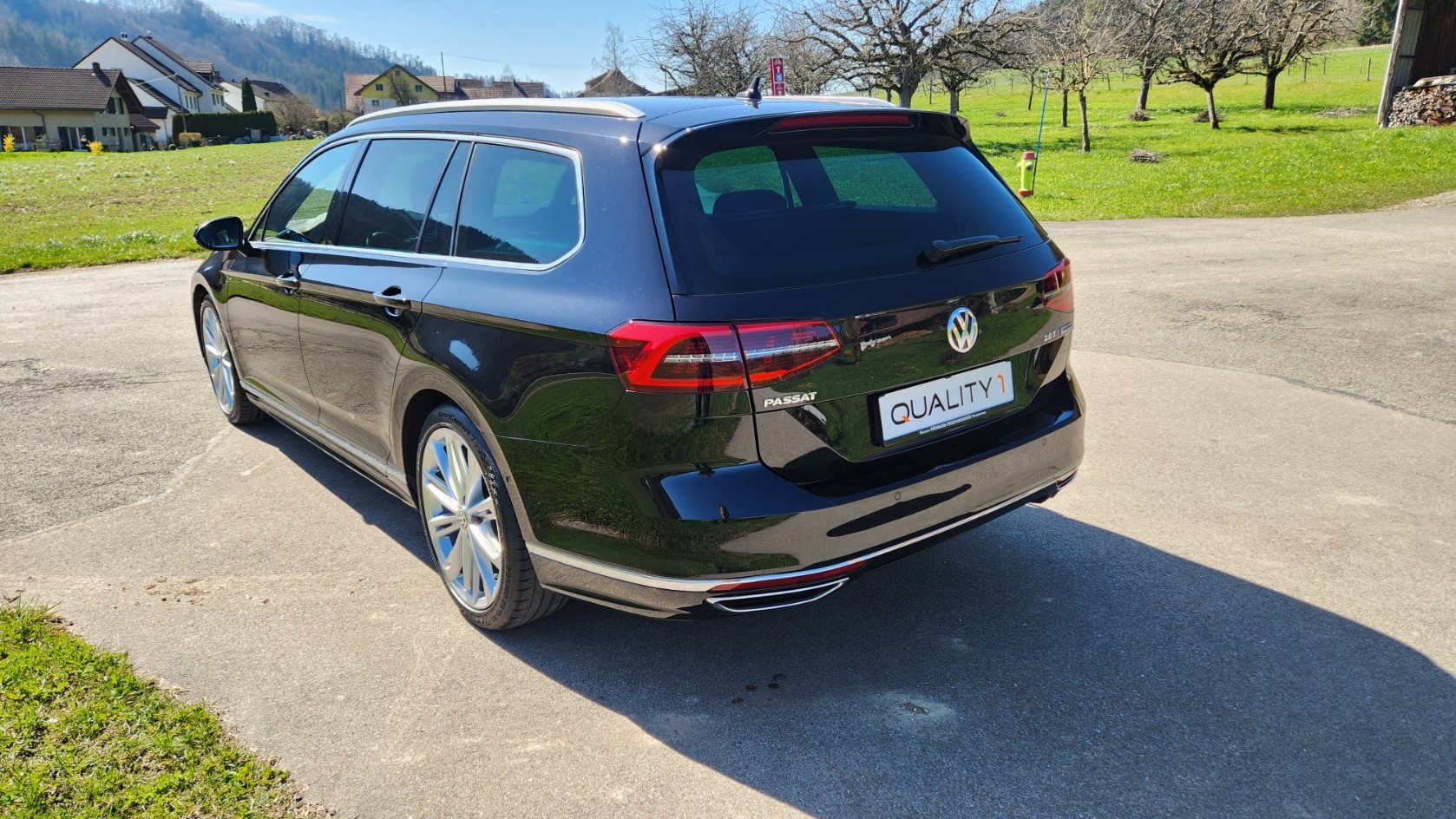 VW Passat Variant 2.0 TDI SCR BMT Sport DSG R-Line-image-3