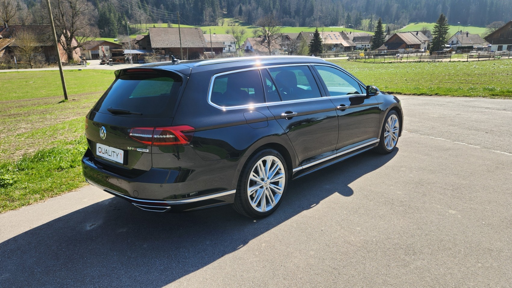 VW Passat Variant 2.0 TDI SCR BMT Sport DSG R-Line-image-2