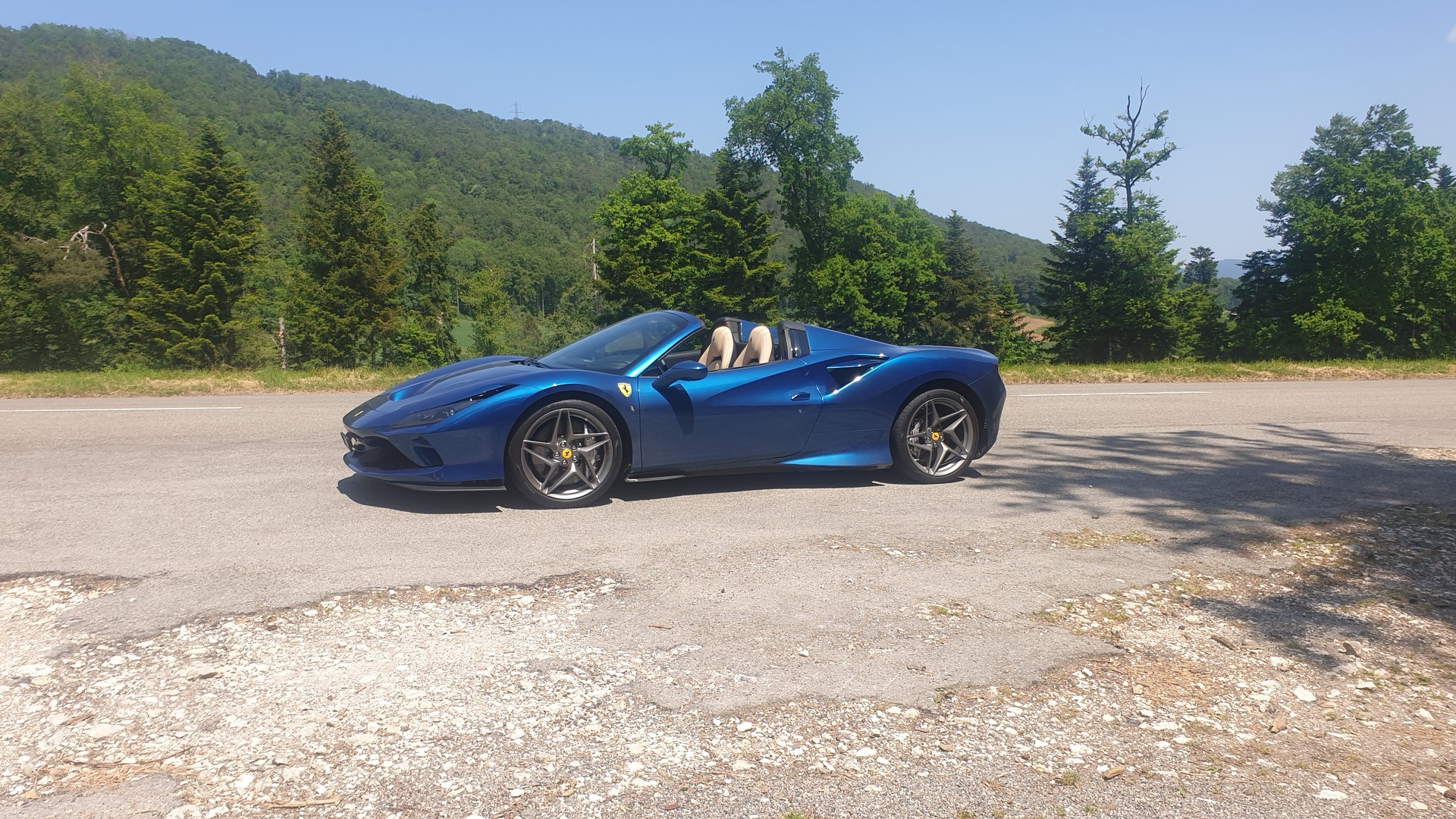 FERRARI F8 Spider