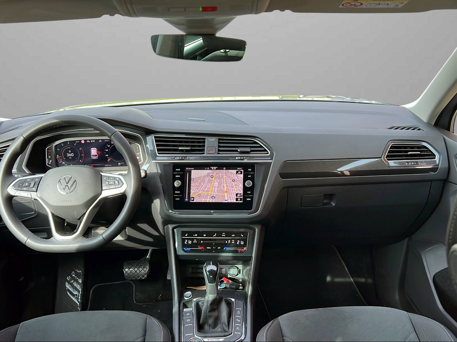 VW Tiguan 2.0TSI Elegance 4Motion DSG-image-9