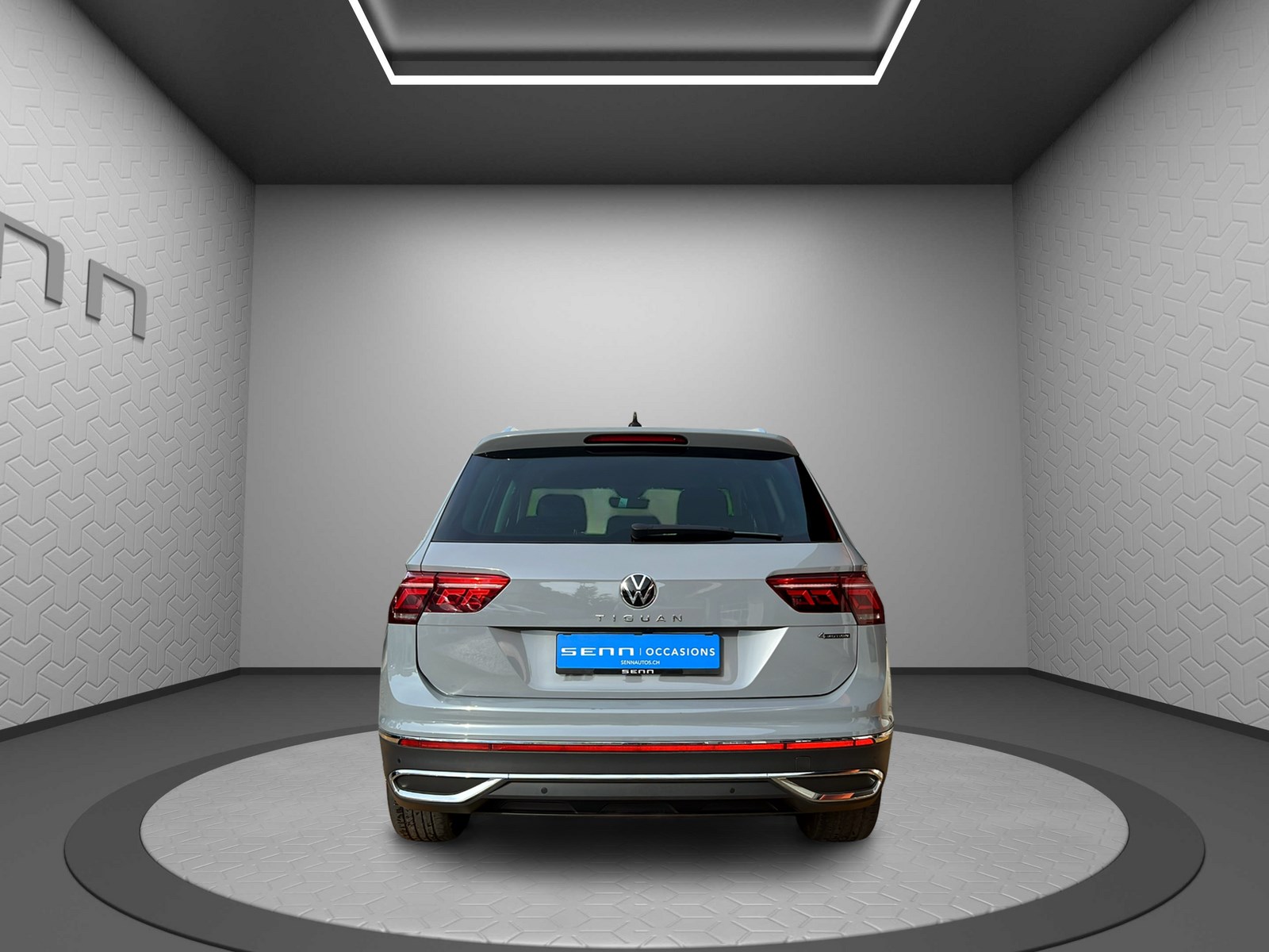 VW Tiguan 2.0TSI Elegance 4Motion DSG-image-4